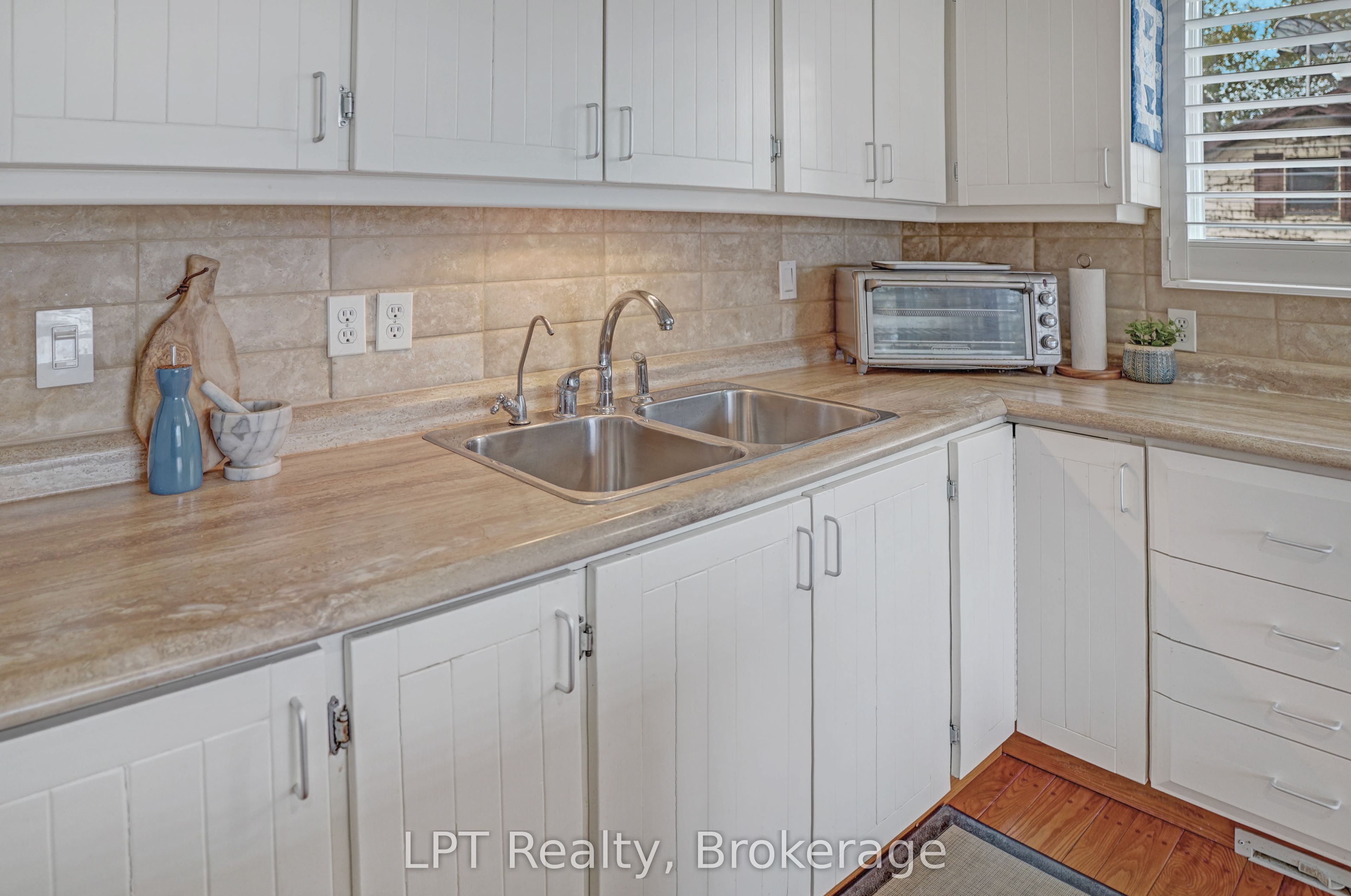98 Hope Bay Road Property Photo 18