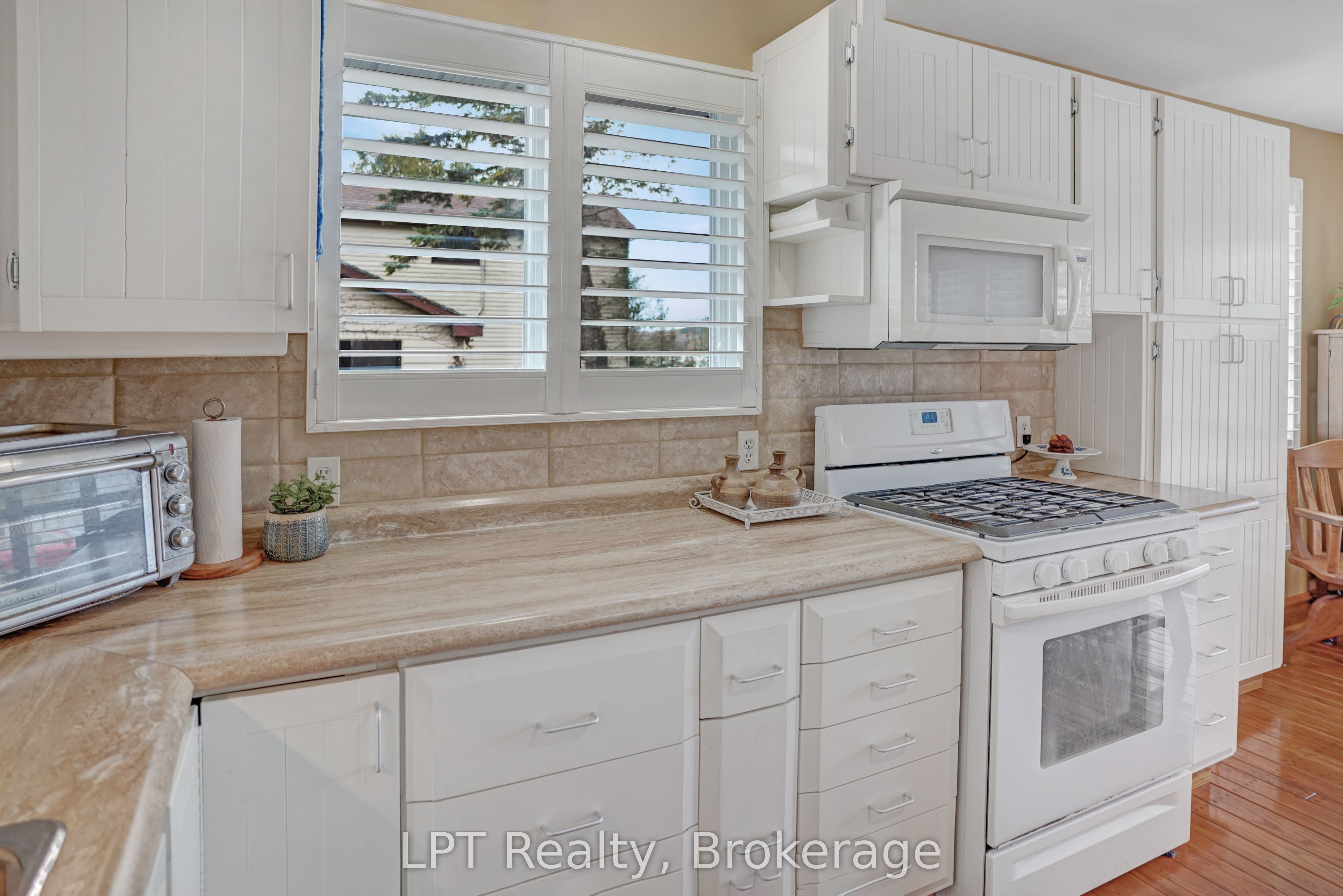98 Hope Bay Road Property Photo 19