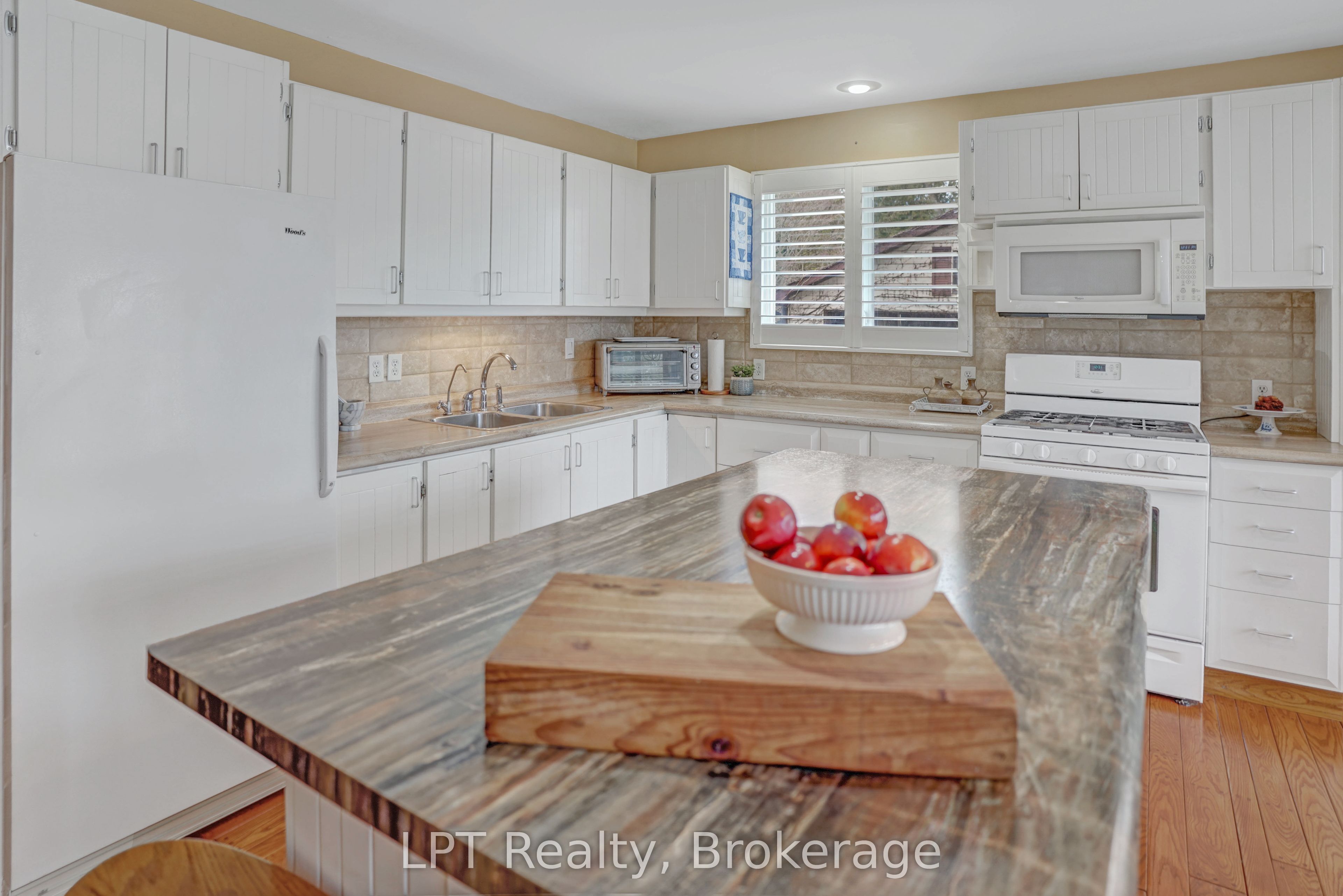 98 Hope Bay Road Property Photo 20