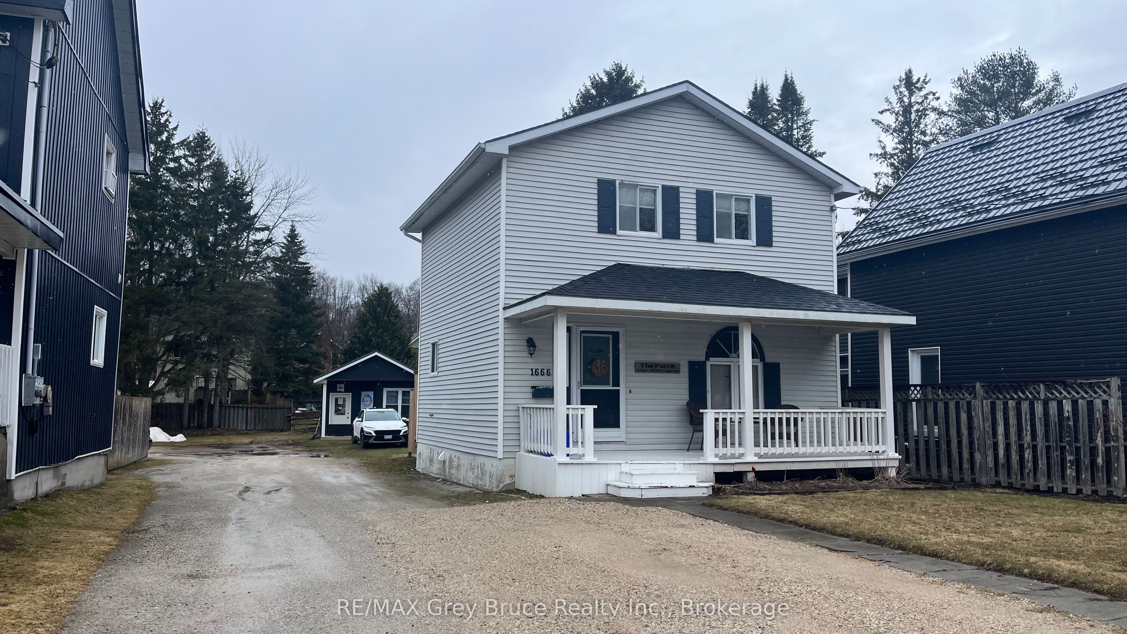 1666 3rd Avenue W Property Photo 1