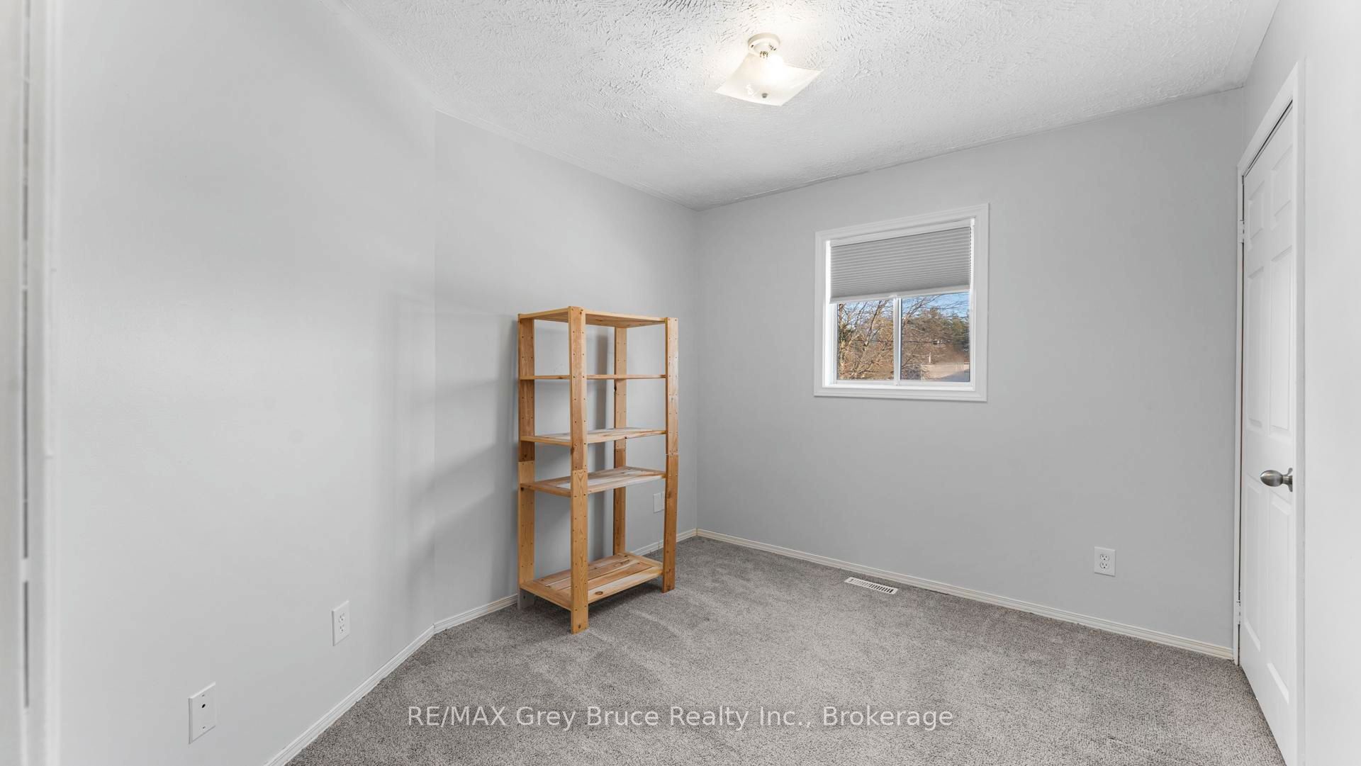 1666 3rd Avenue W Property Photo 14