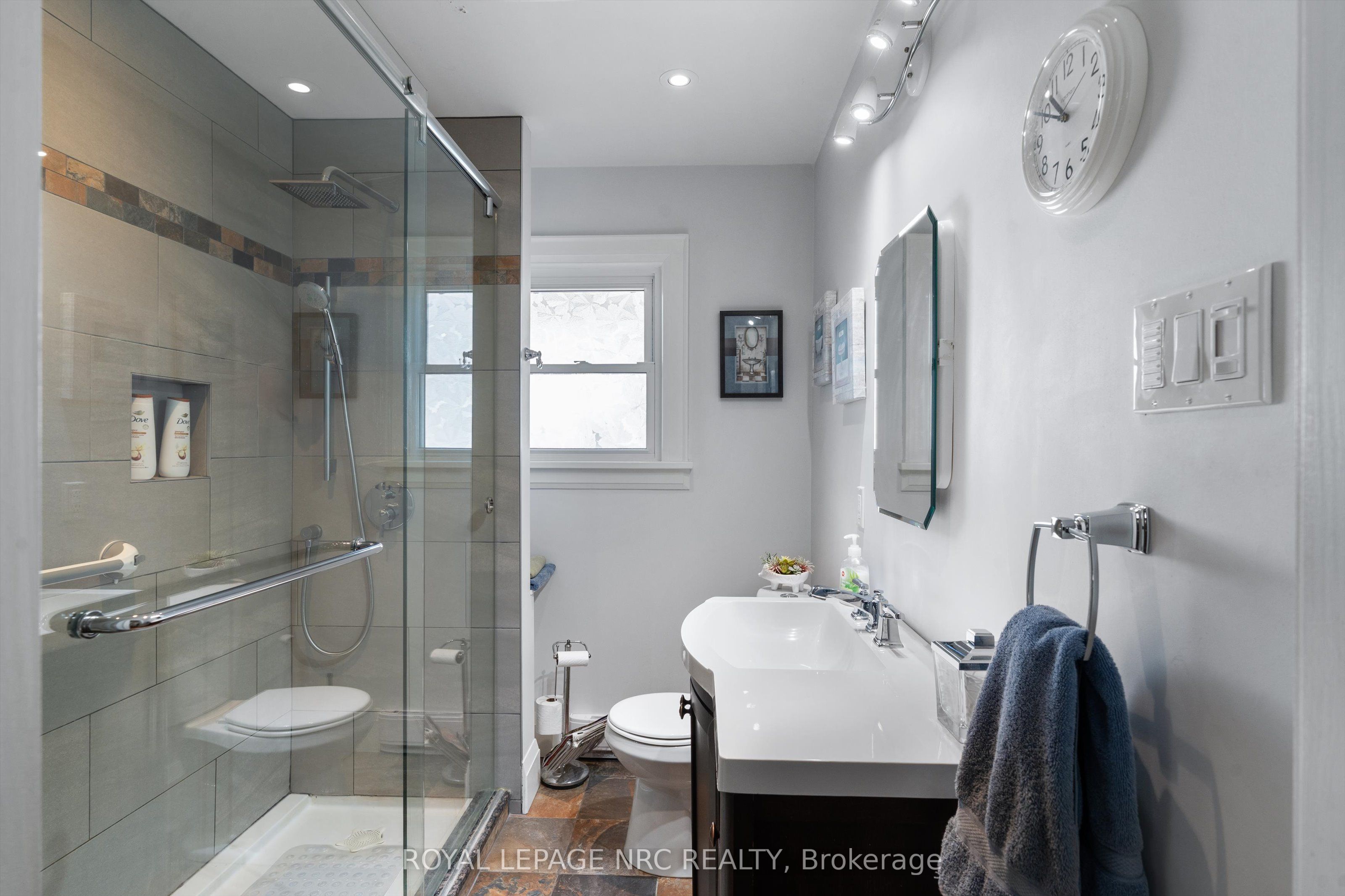 4148 Drummond Road Property Photo 11