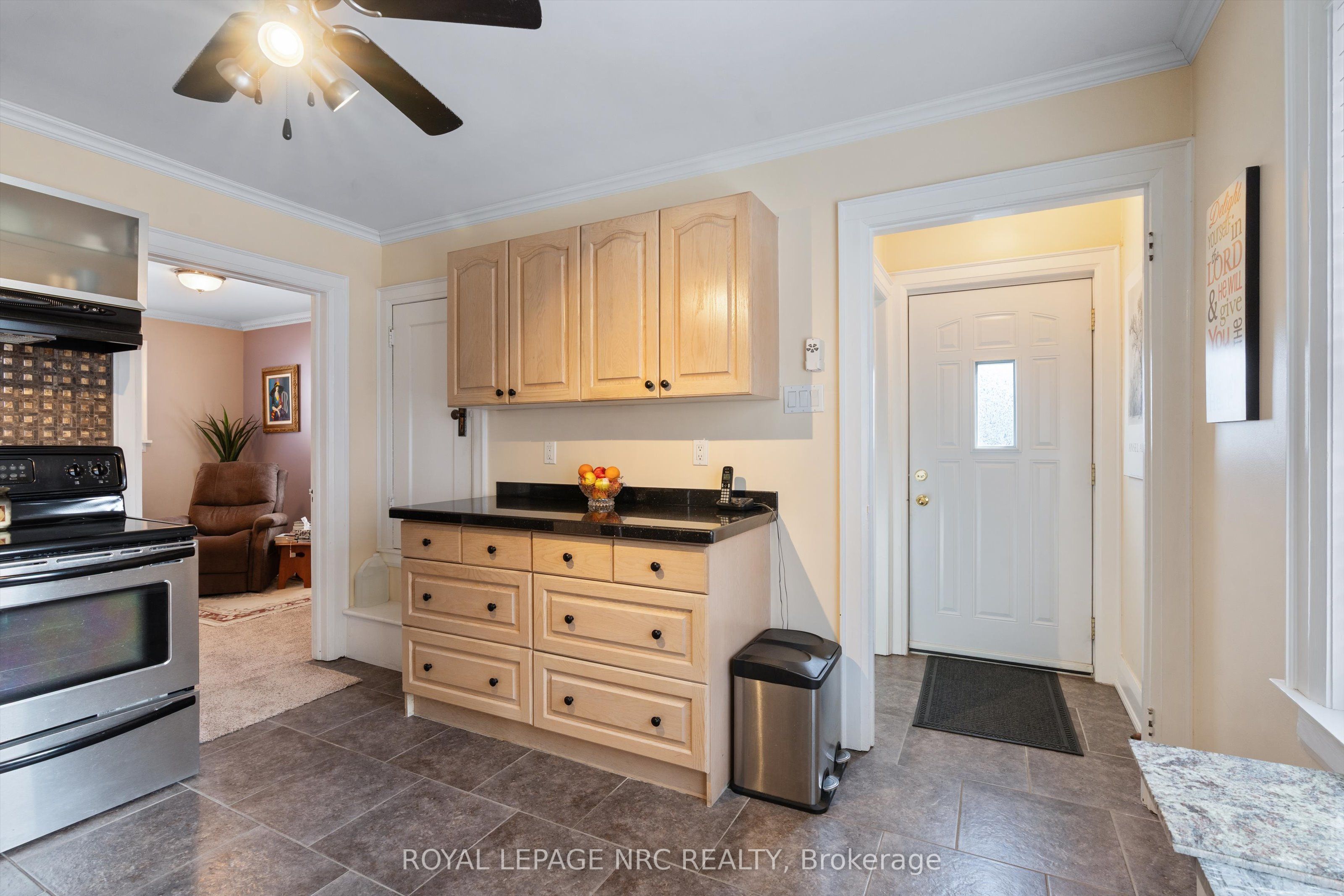 4148 Drummond Road Property Photo 11
