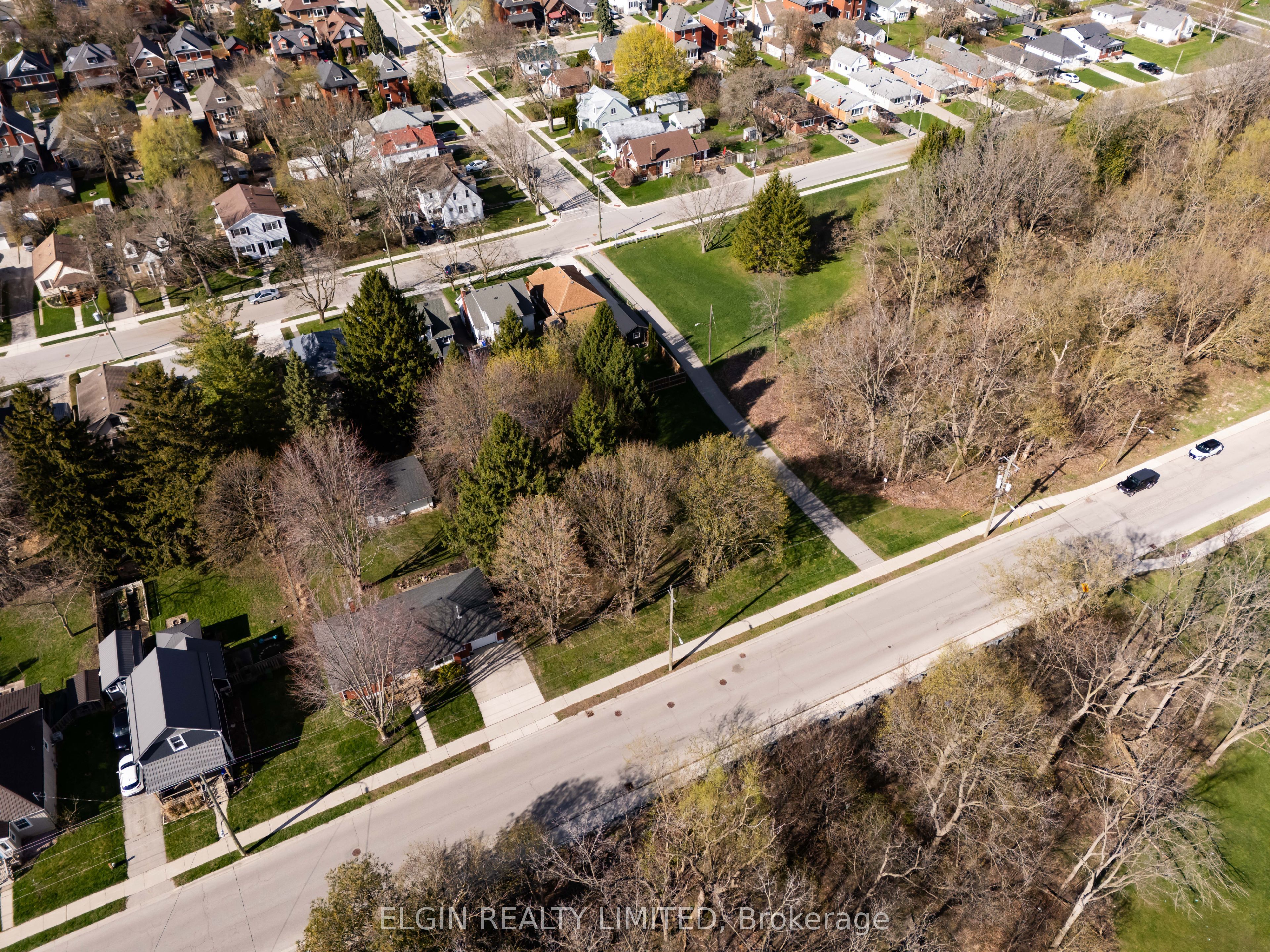 94 Chestnut Street Property Photo 4