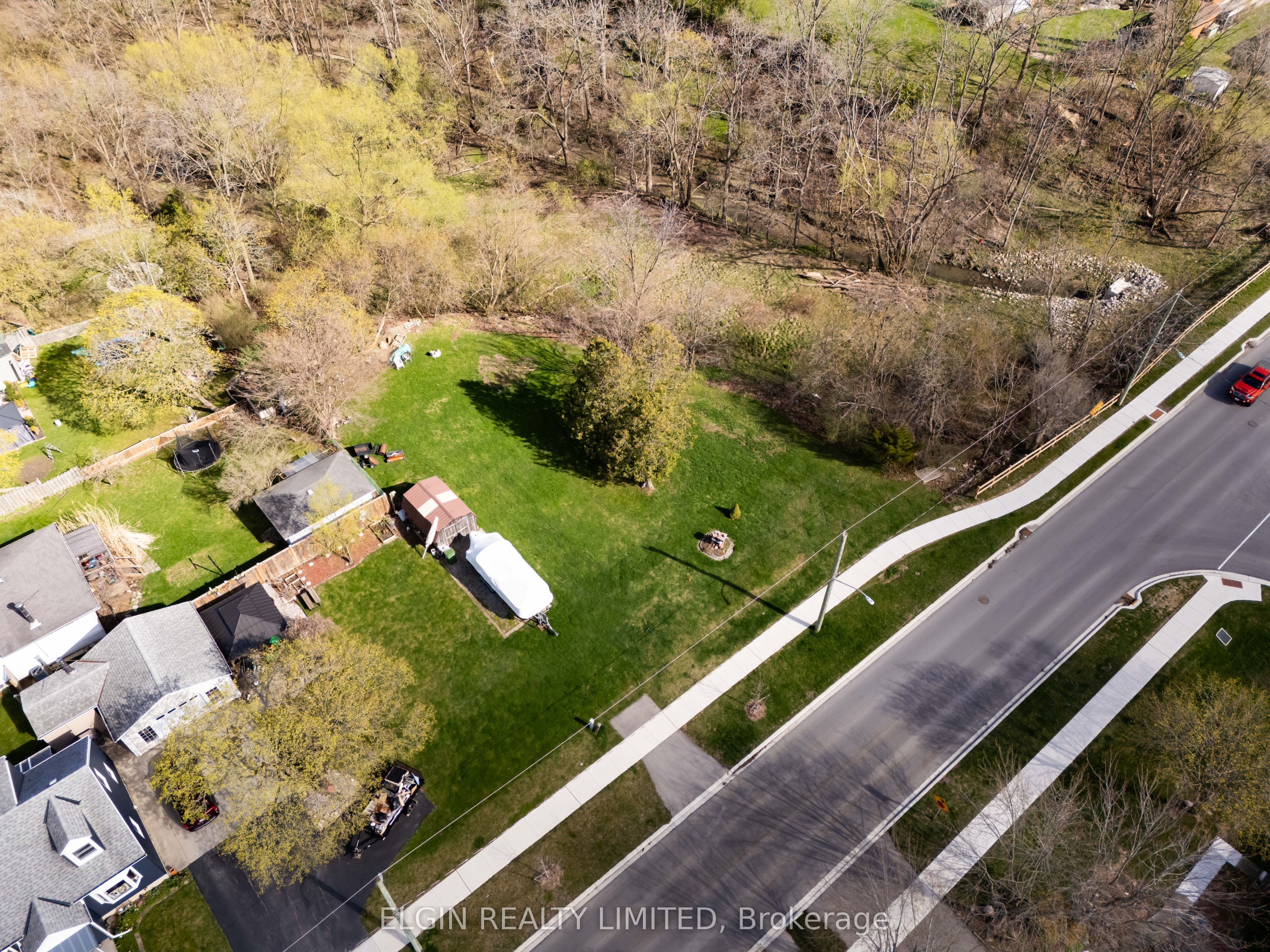 36 Third Avenue Property Photo 5