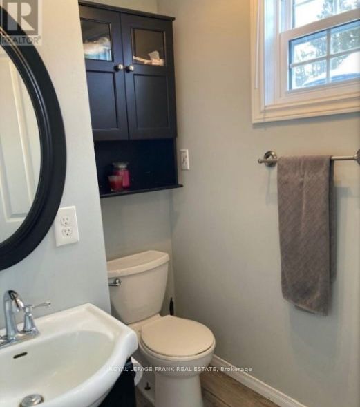 6108 Curtis Point Road 17 Property Photo 10