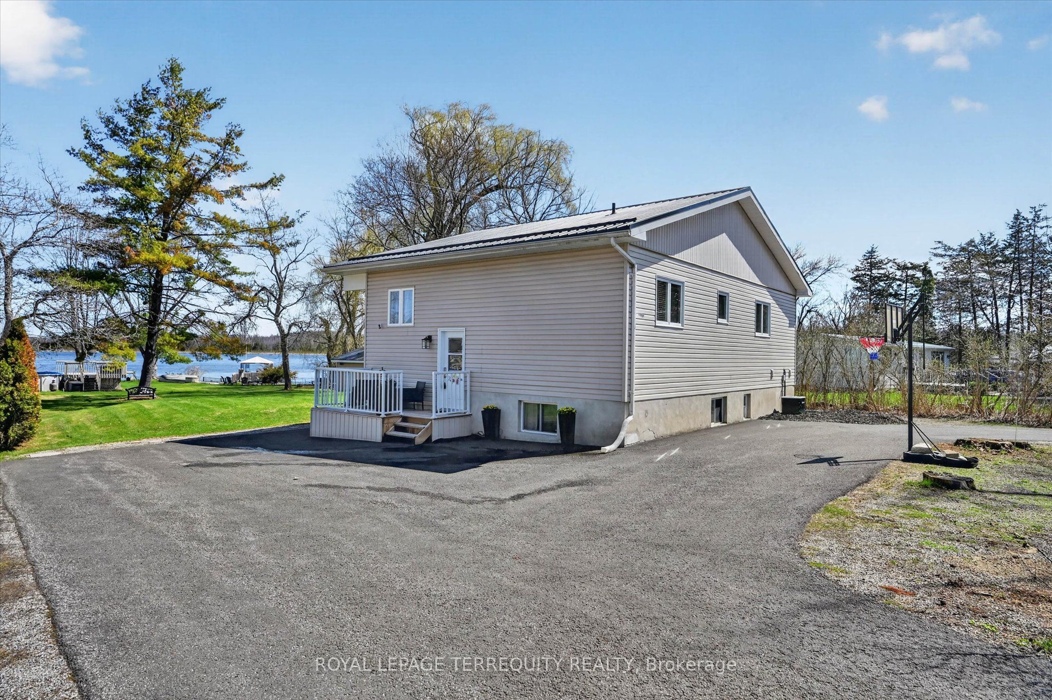 6787 County Road 50 Property Photo 4