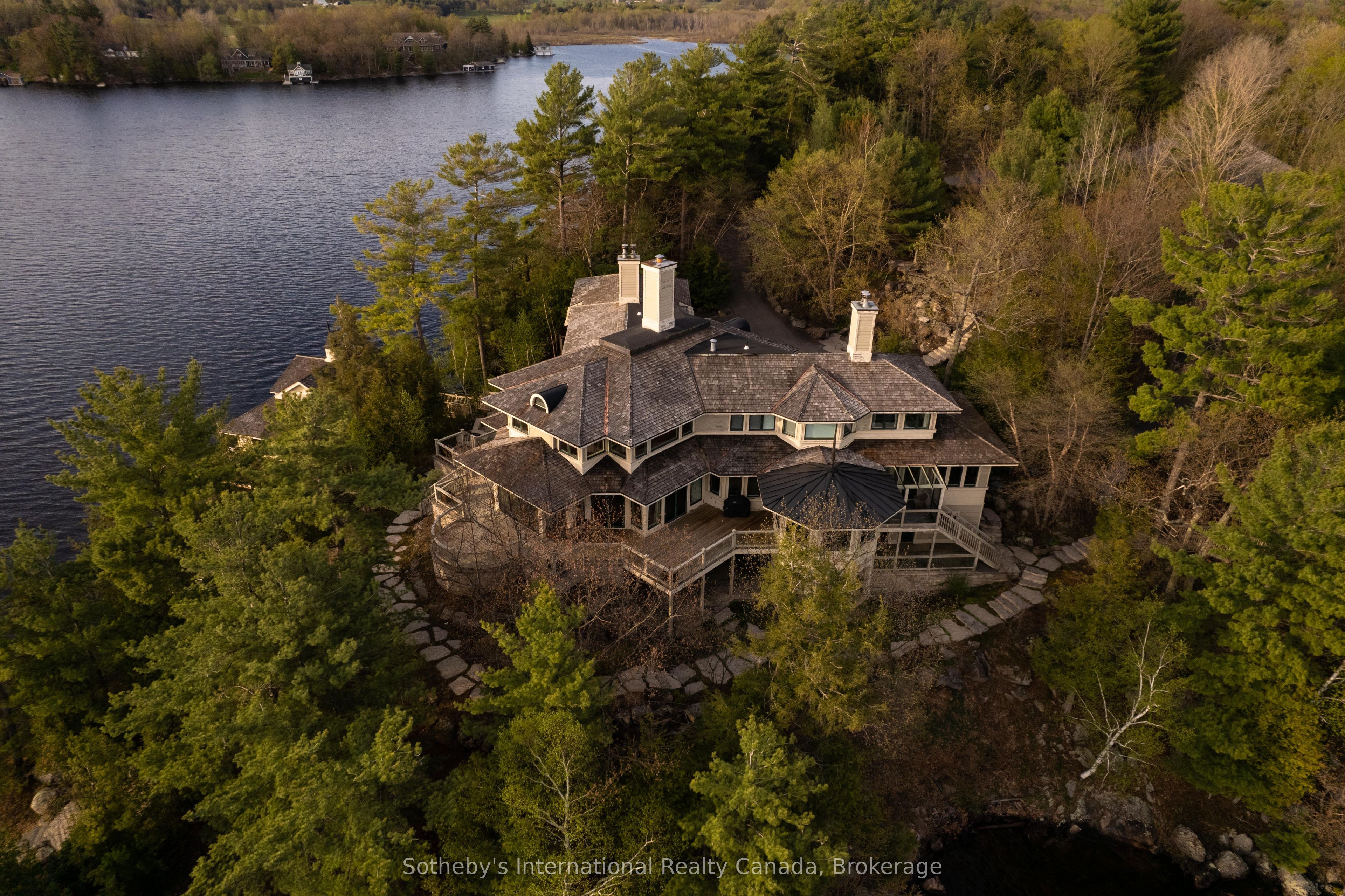 1250 Waldmere Road Point Cottage Property Photo 6
