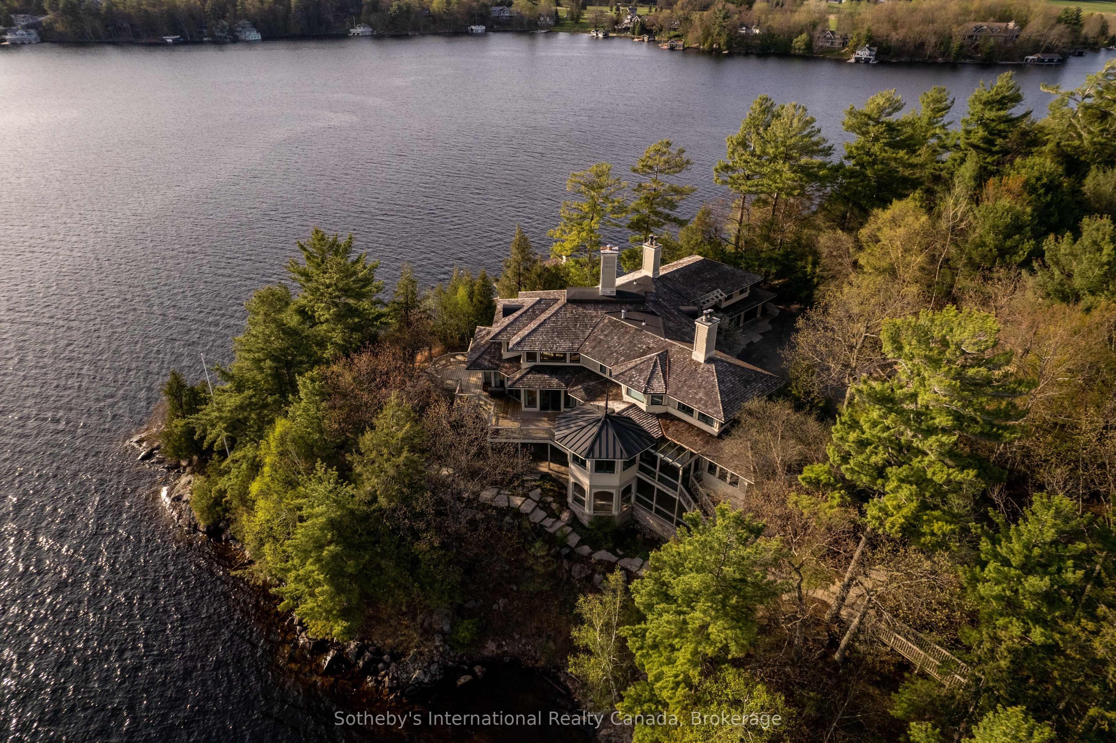 1250 Waldmere Road Point Cottage Property Photo 7