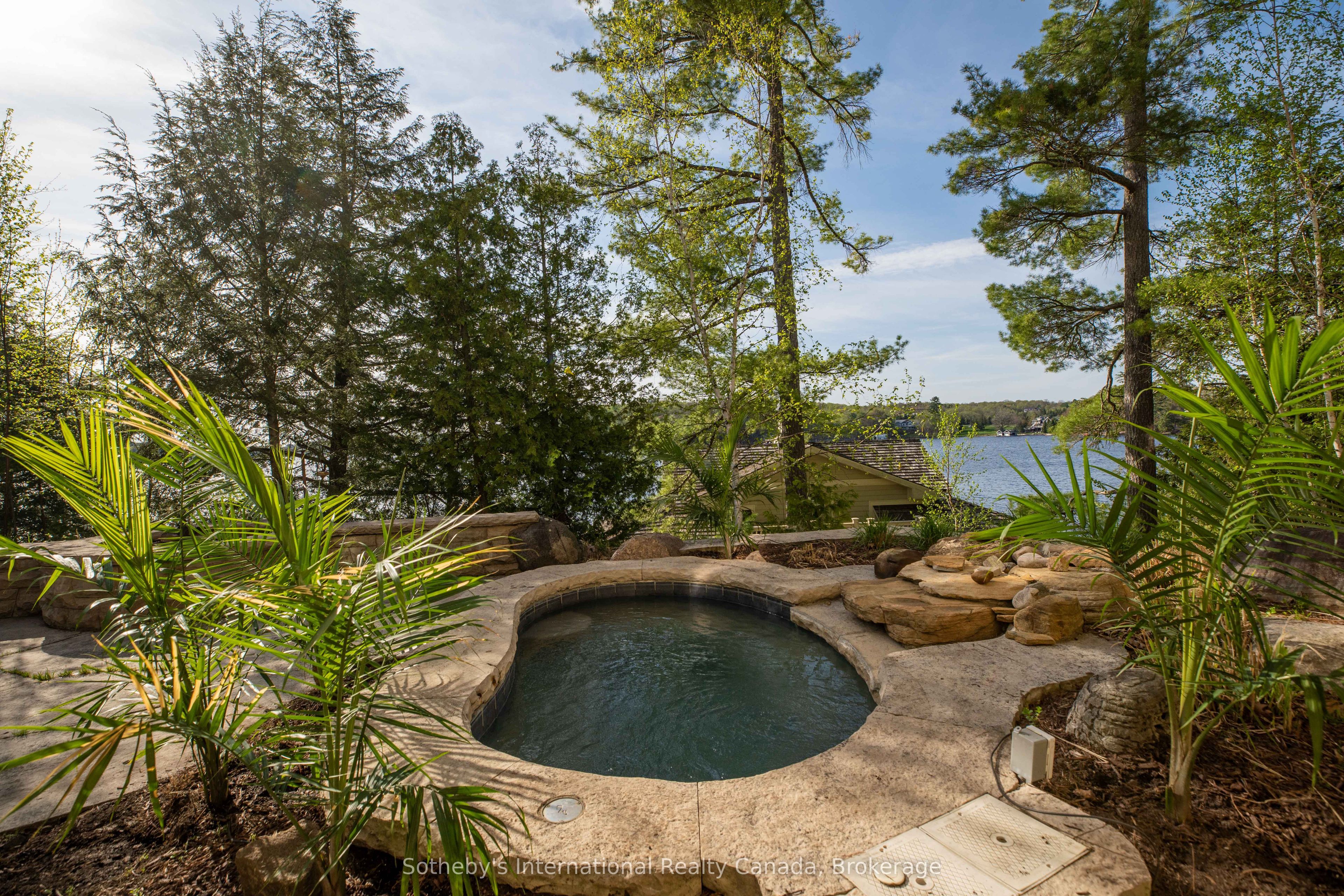 1250 Waldmere Road Point Cottage Property Photo 38