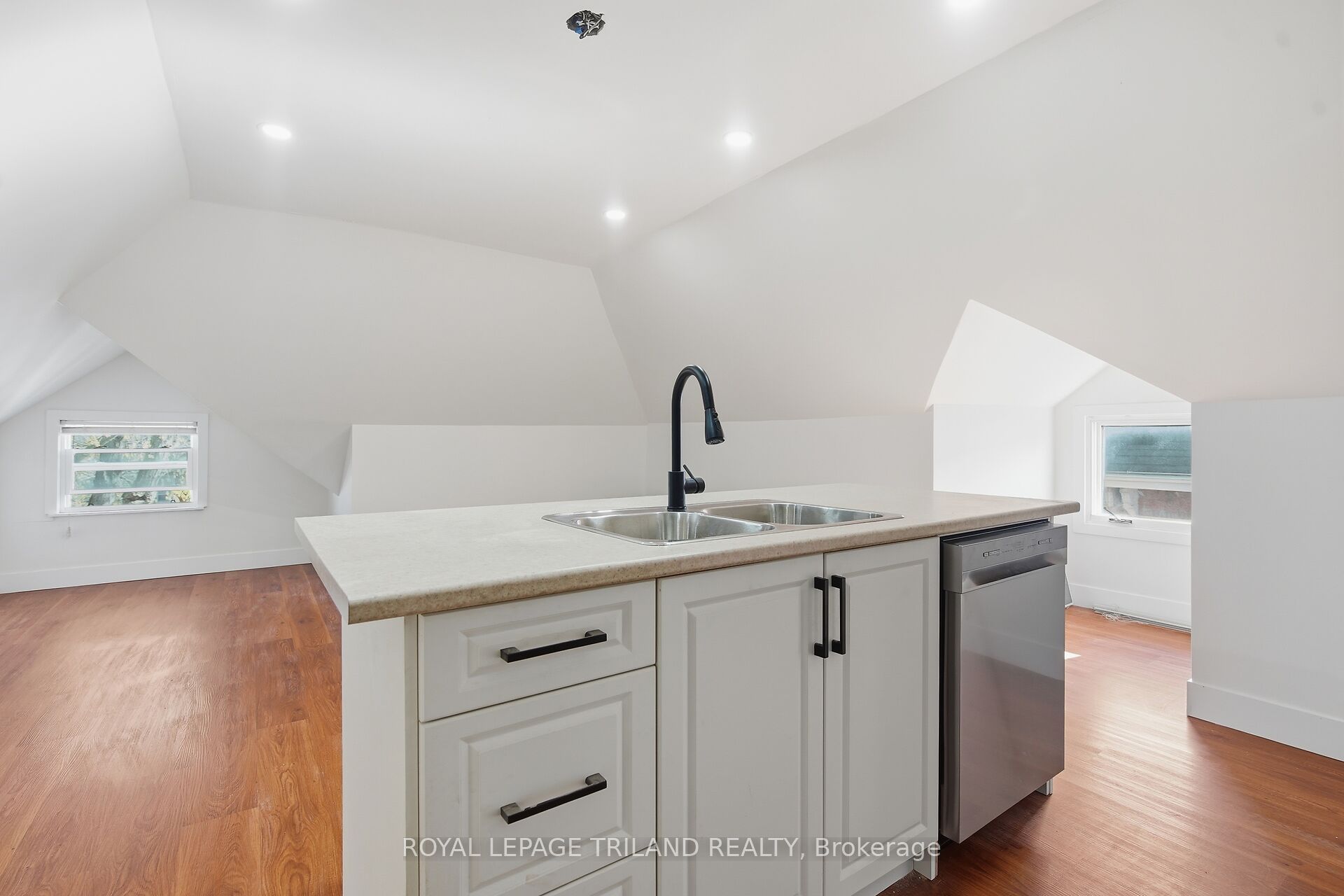 22 Mitchell Street 1 Property Photo 3