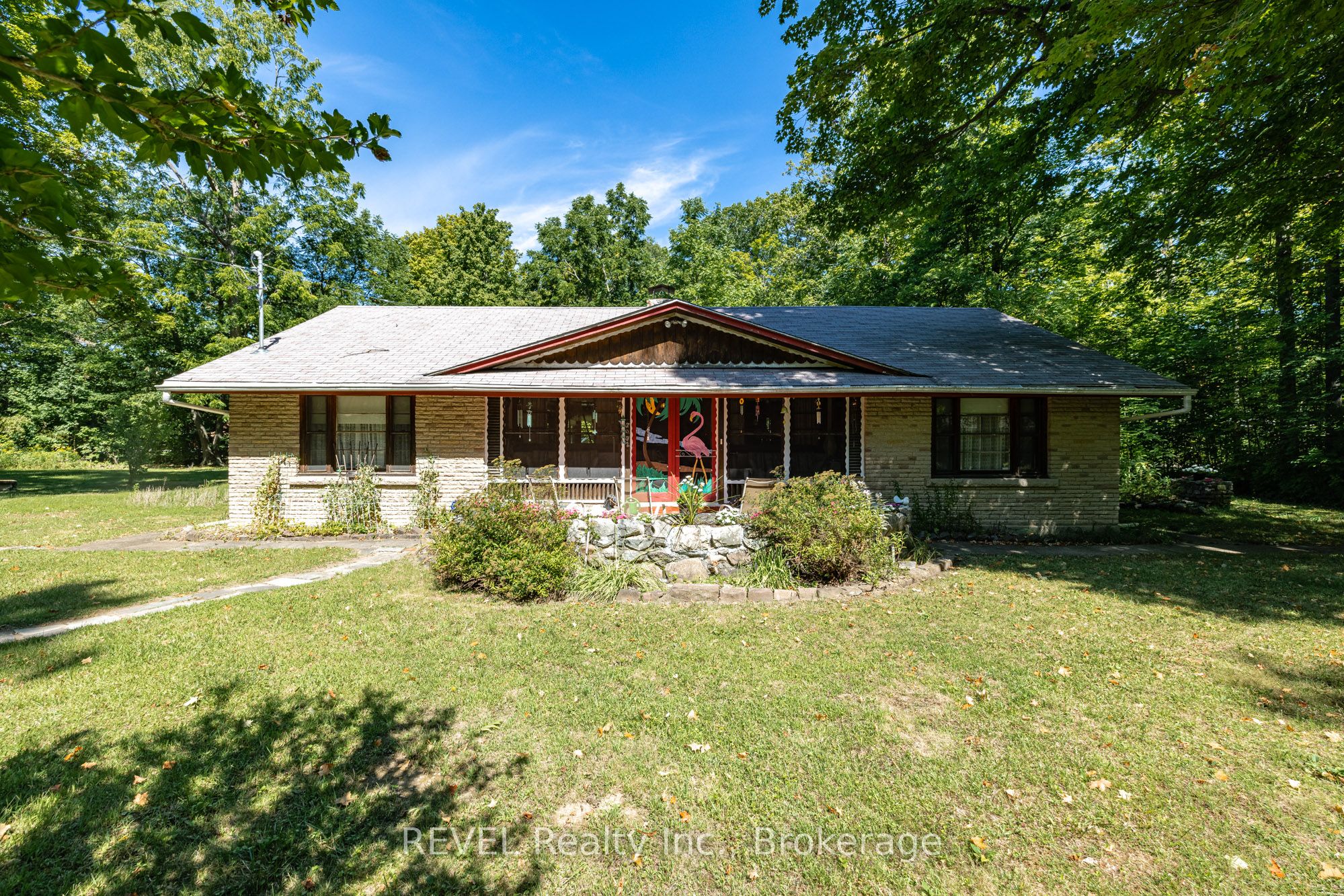 3052 Maple Avenue Property Photo 2