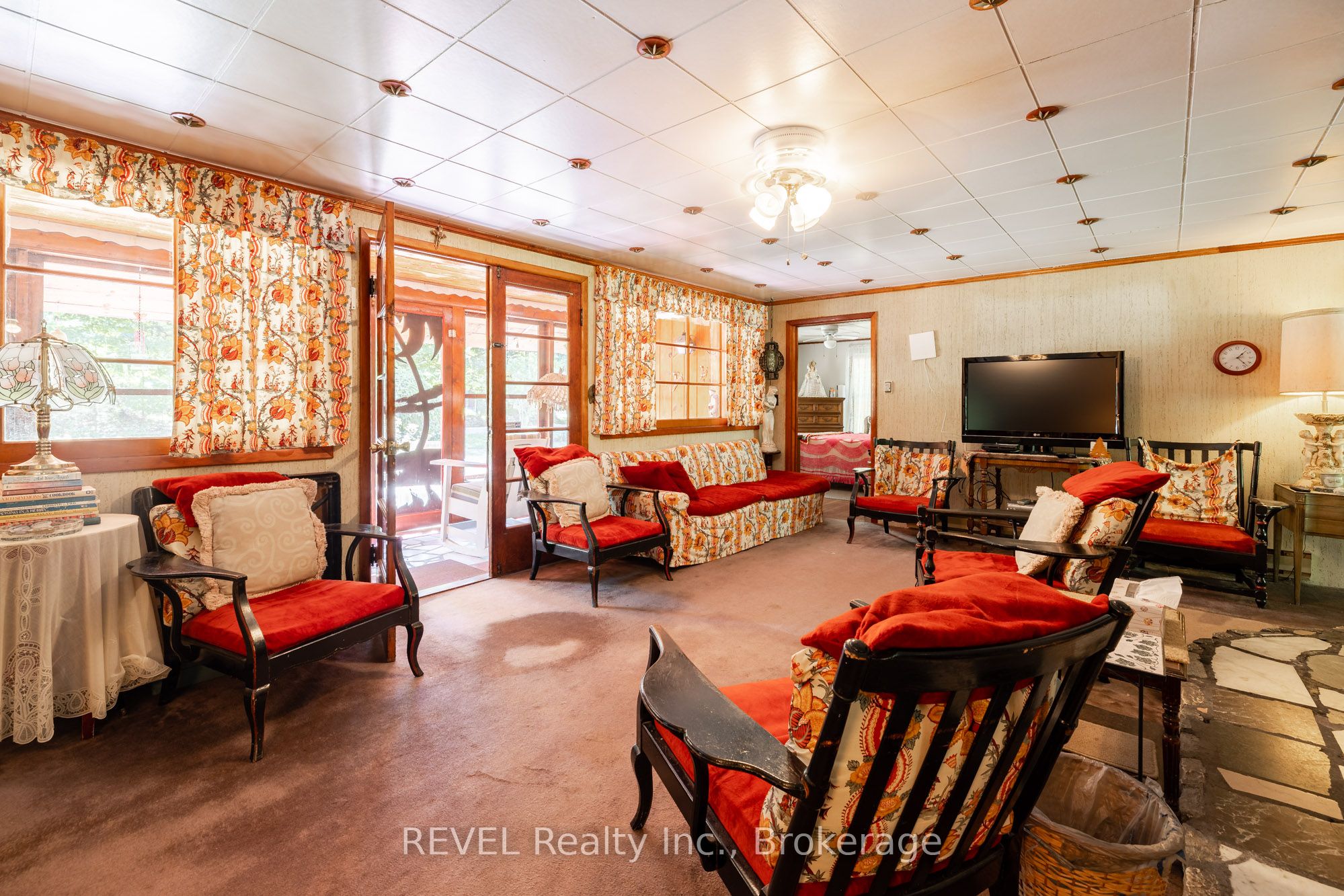 3052 Maple Avenue Property Photo 8