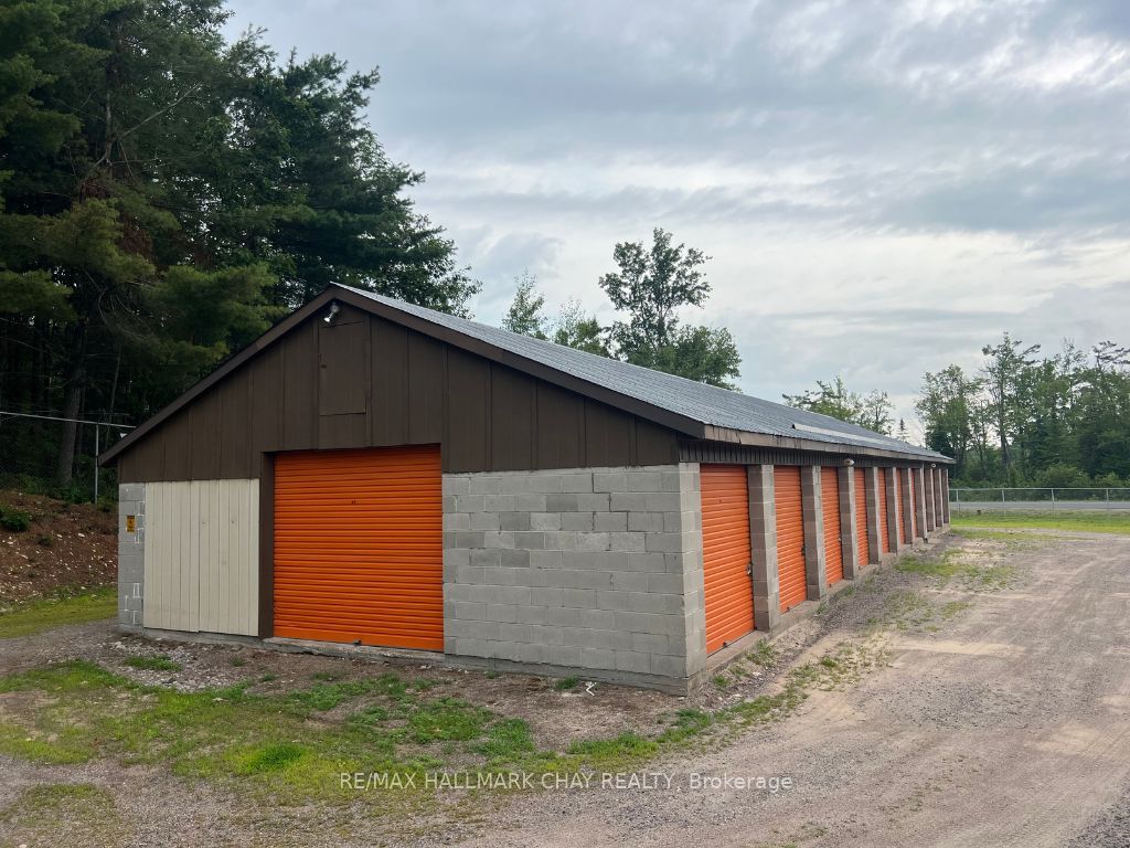 1711 Winhara Road Property Photo 9