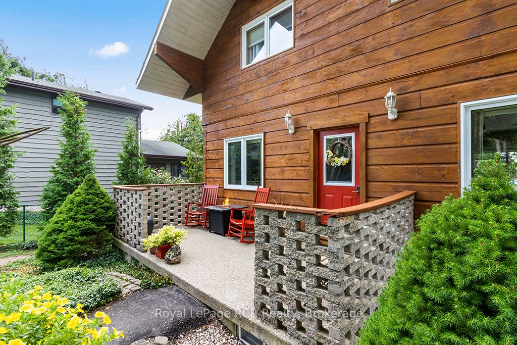 183 Lakeshore Road Property Photo 3