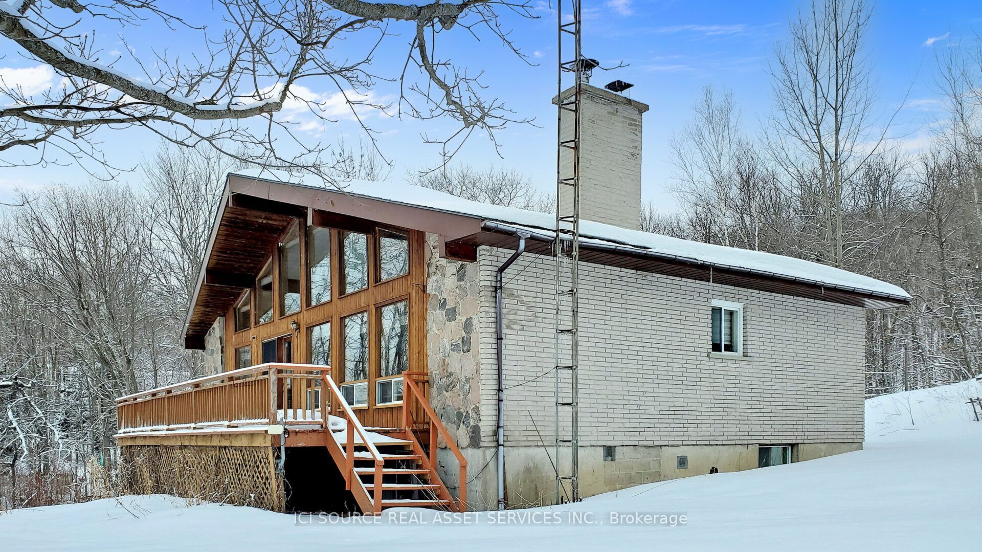 933 Ferguson Road Property Photo 2