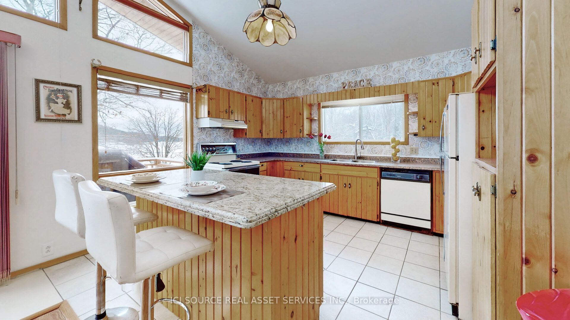 933 Ferguson Road Property Photo 4