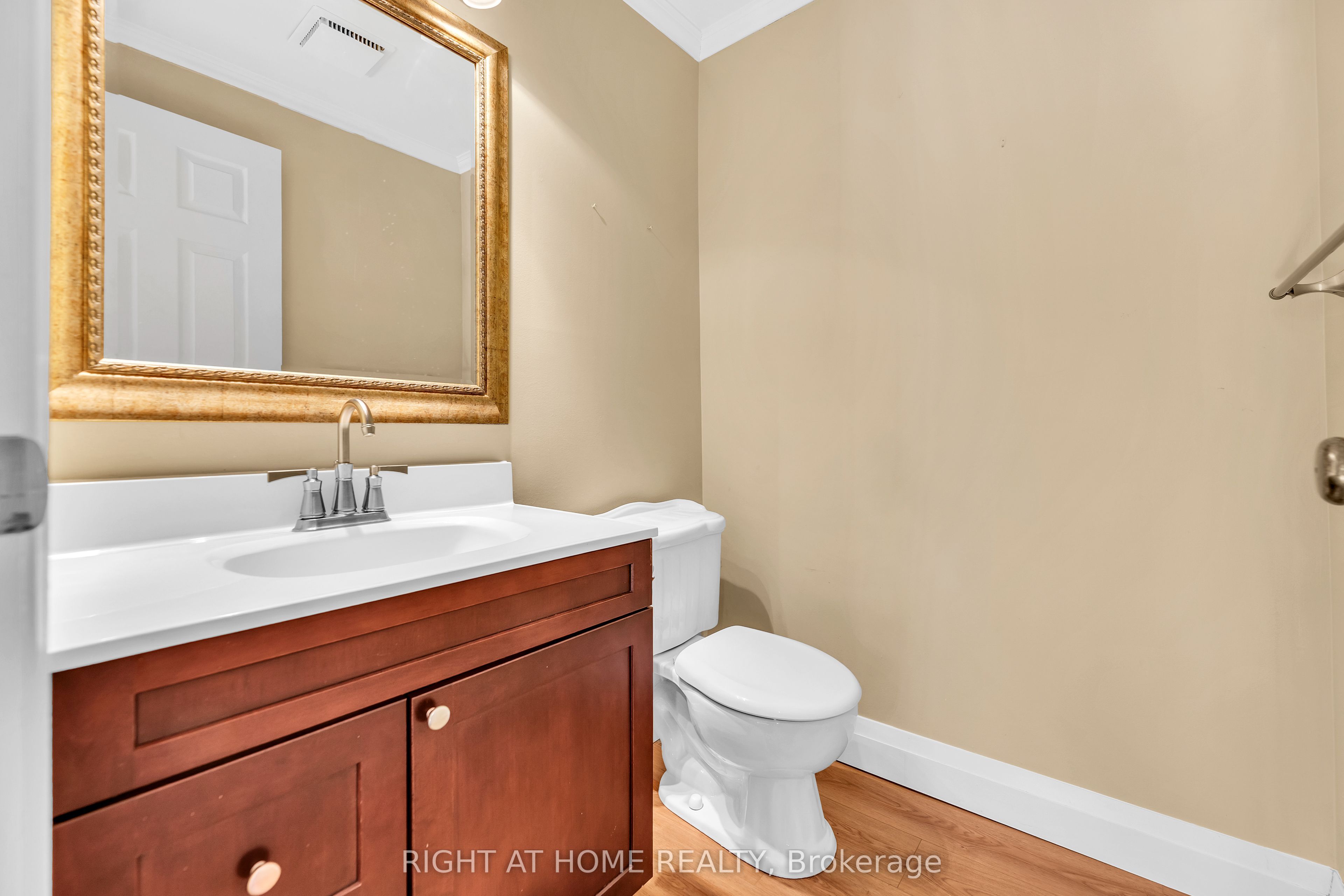 104 Woodlawn Road E 3 Property Photo 6
