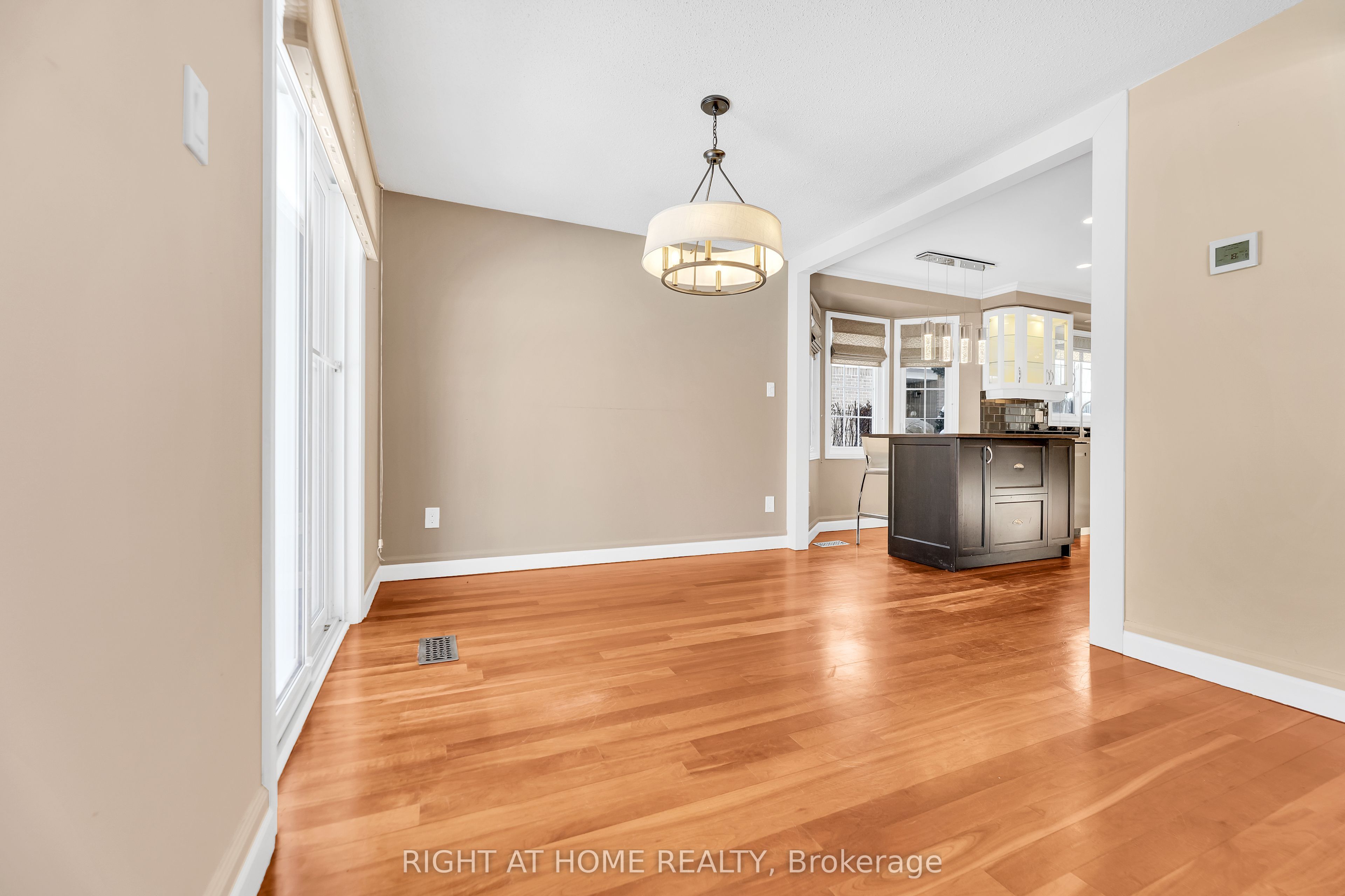 104 Woodlawn Road E 3 Property Photo 15