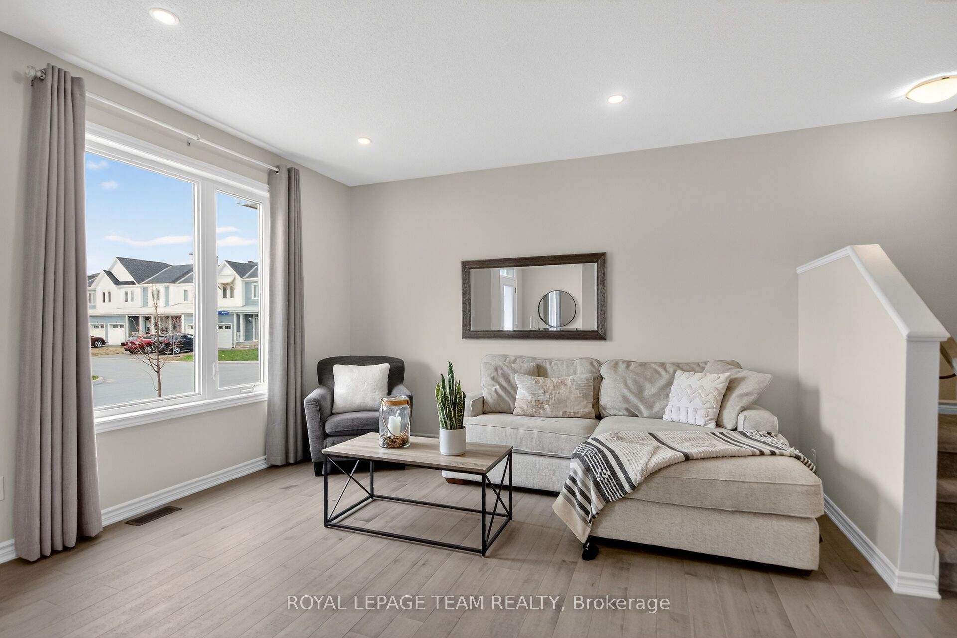 802 Bascule Place Property Photo 6