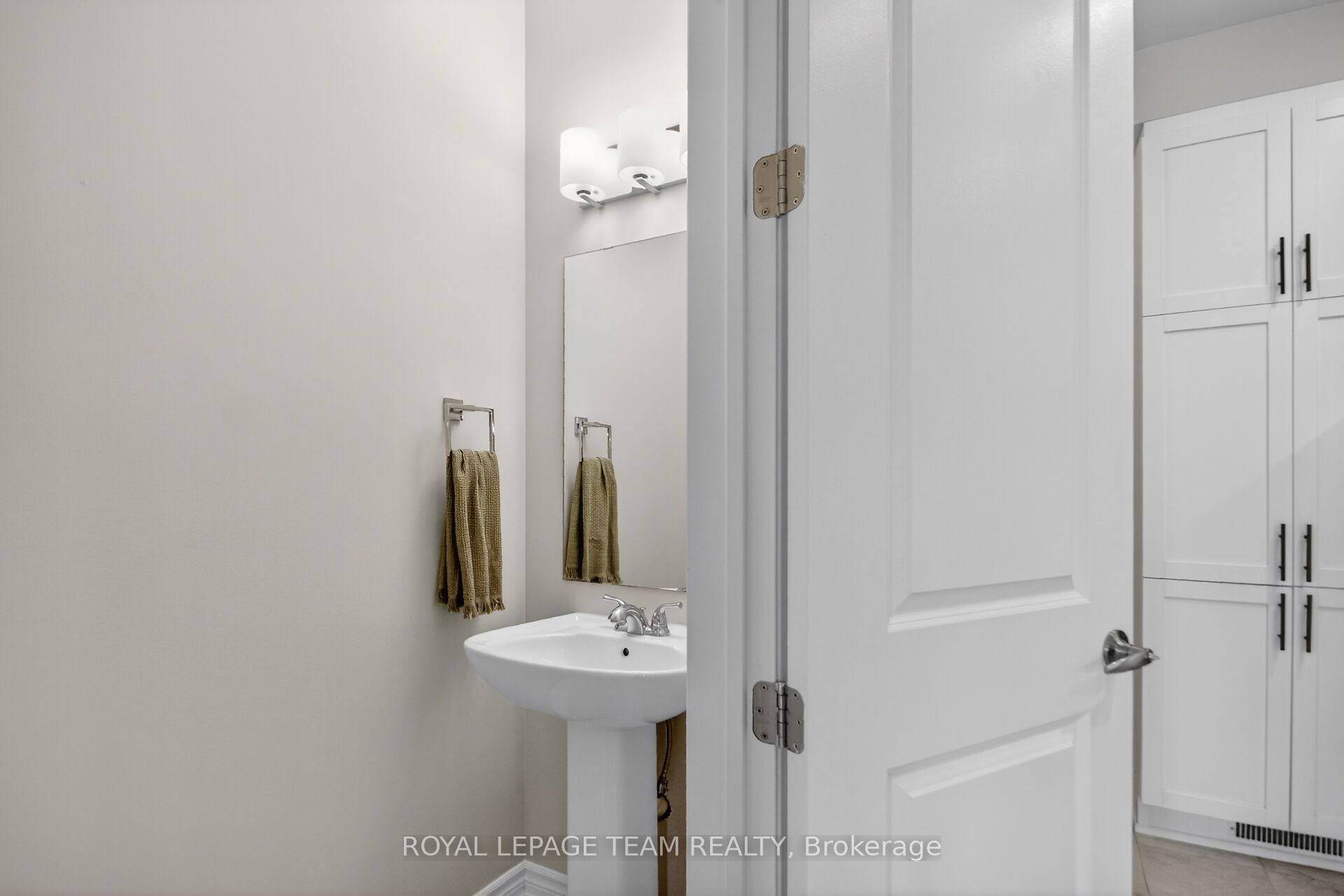 802 Bascule Place Property Photo 16