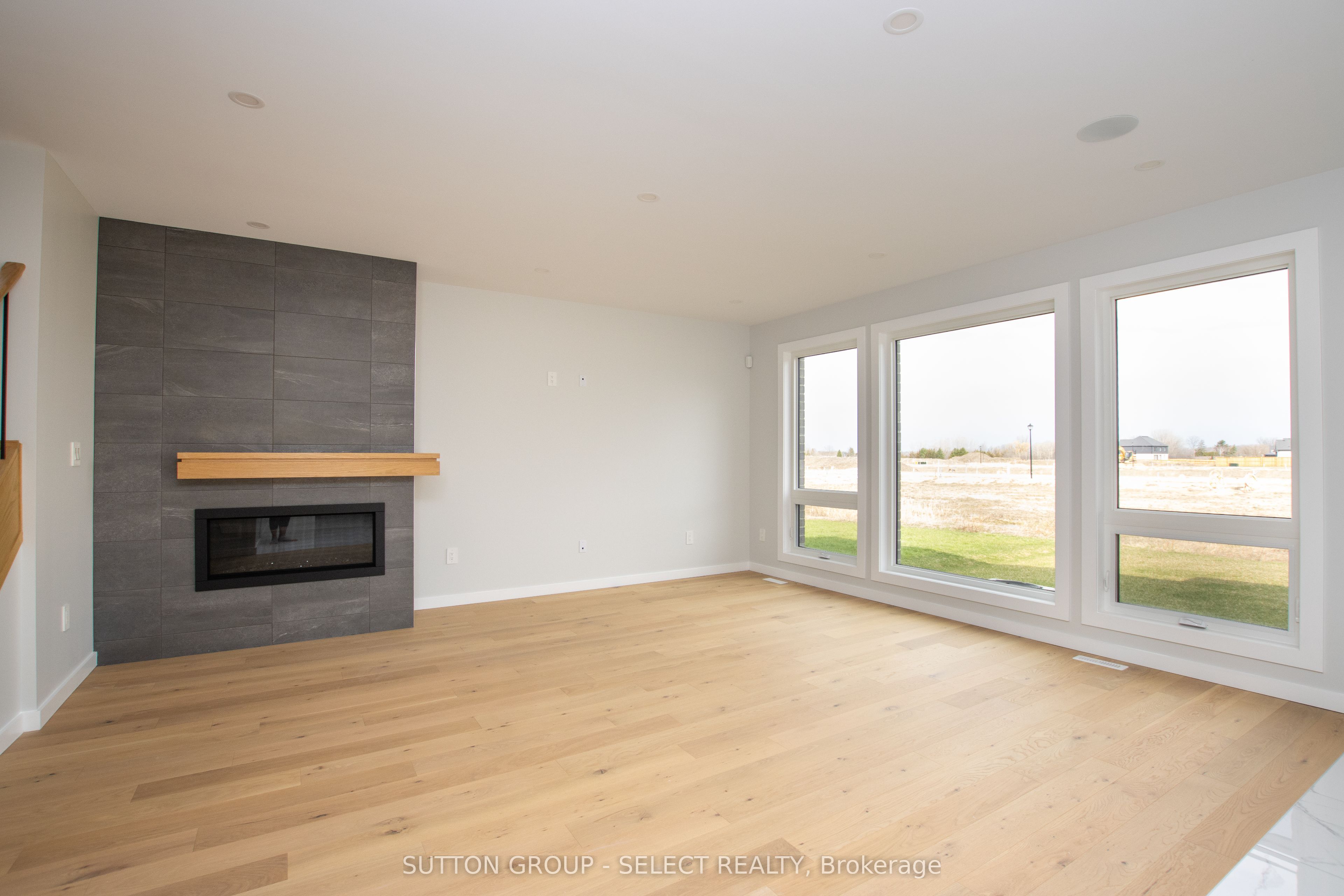 88 Optimist Drive Property Photo 8