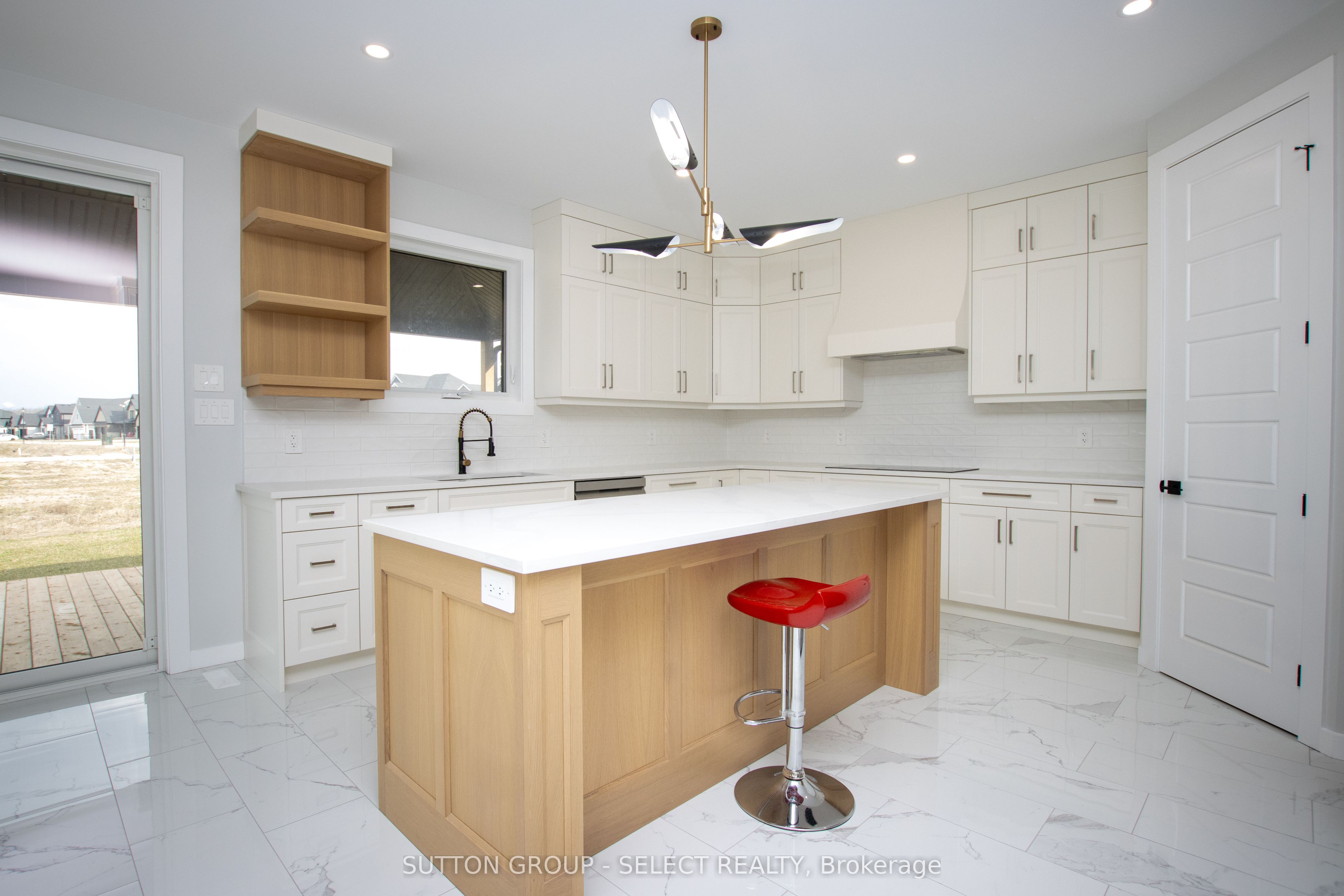 88 Optimist Drive Property Photo 10