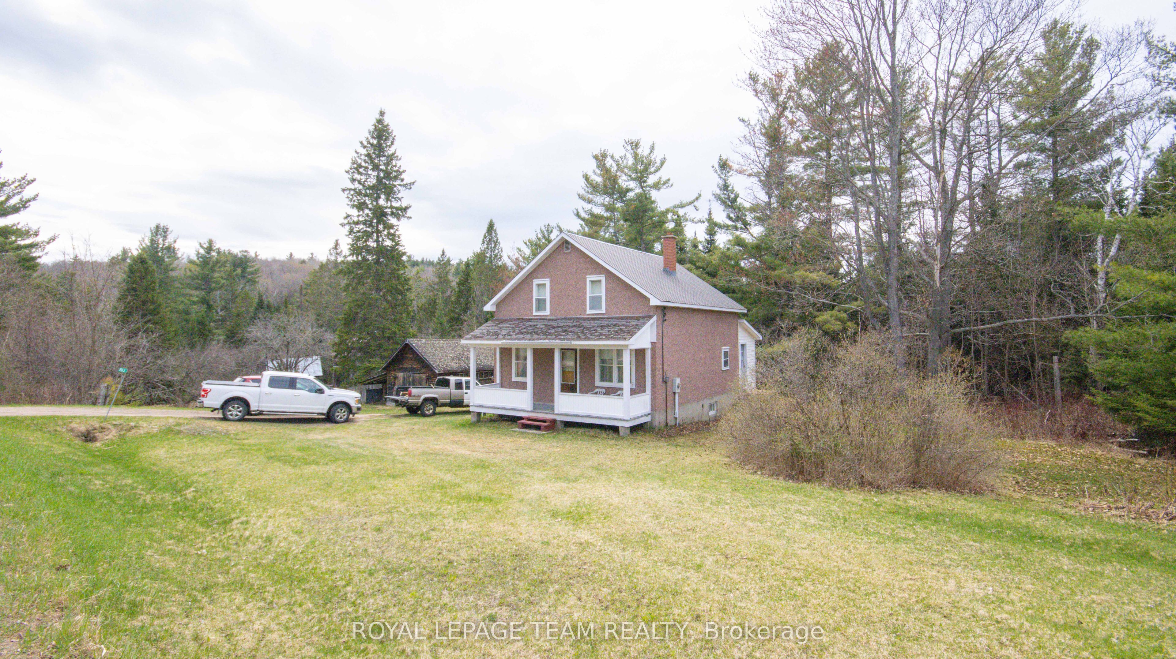963 Wilno South Road S Property Photo 3