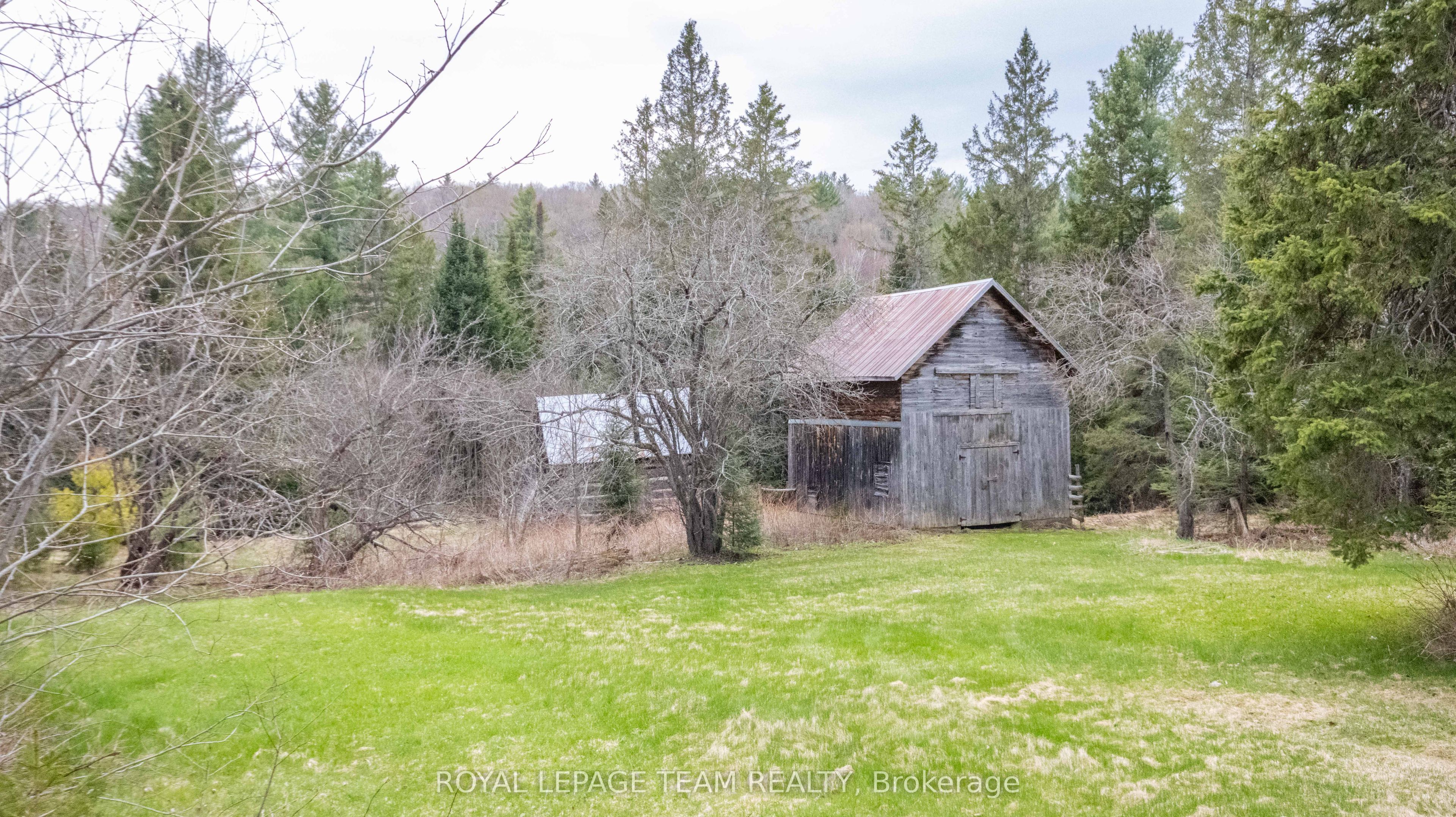 963 Wilno South Road S Property Photo 9