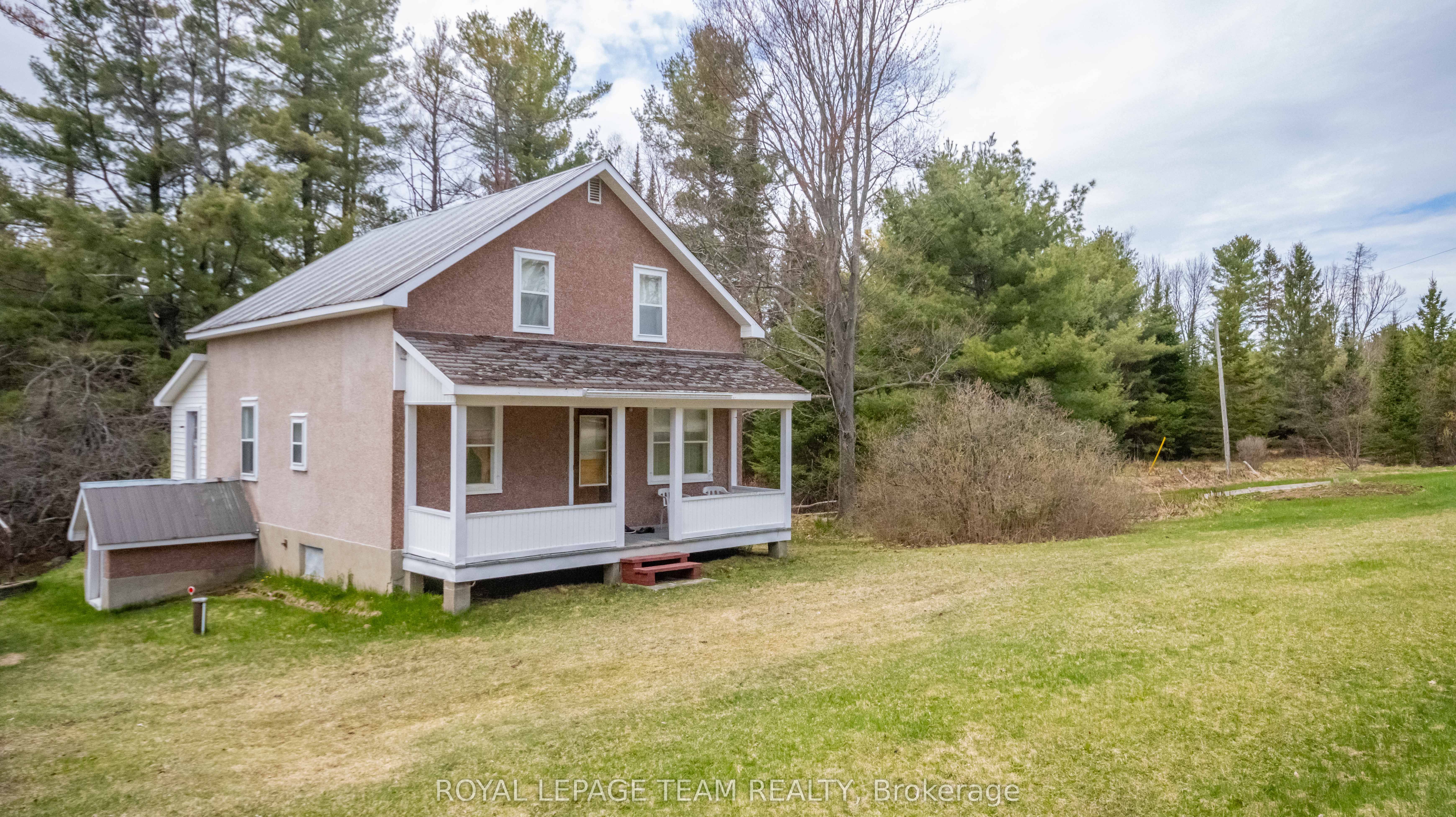 963 Wilno South Road S Property Photo 11