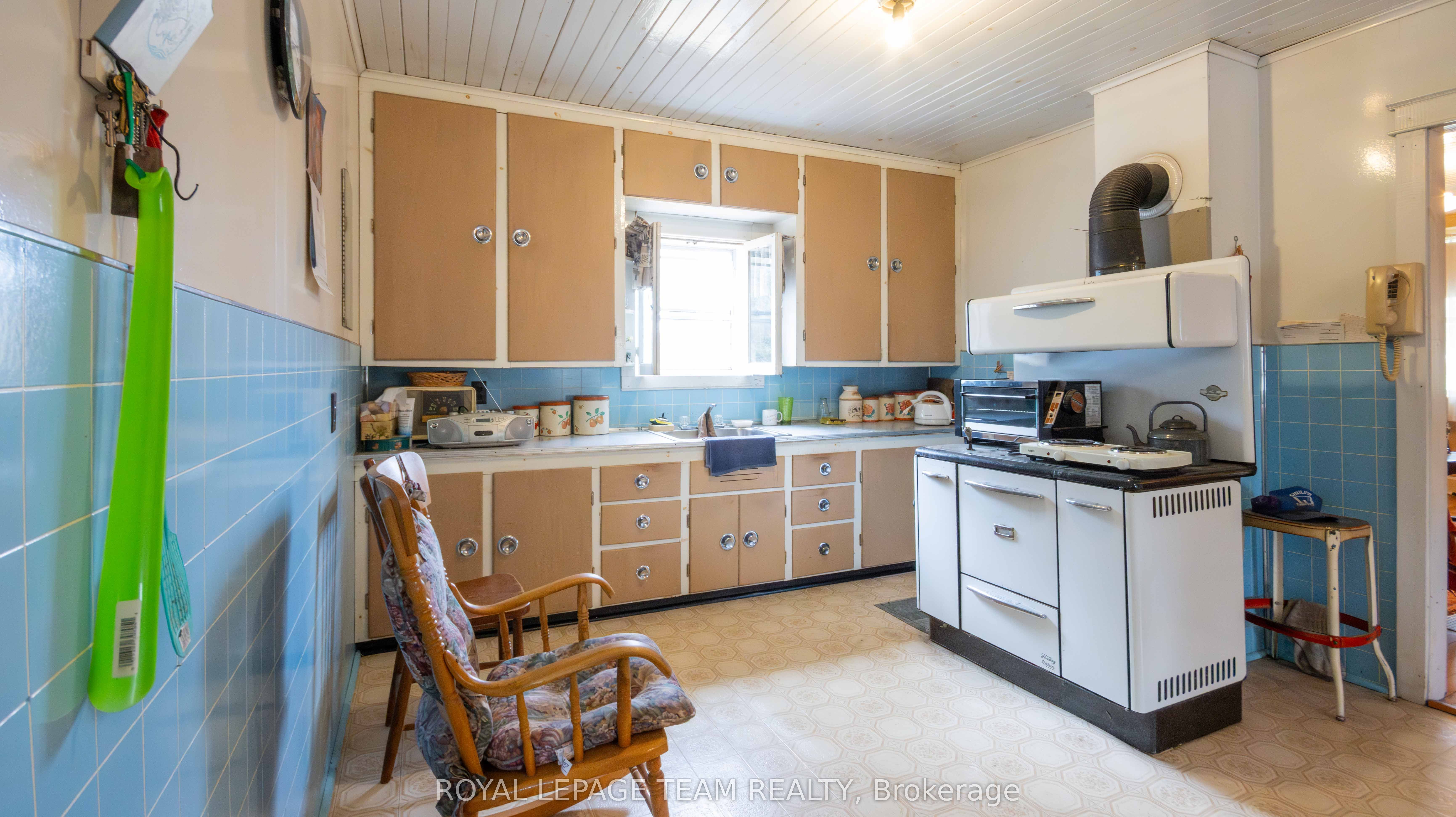 963 Wilno South Road S Property Photo 17