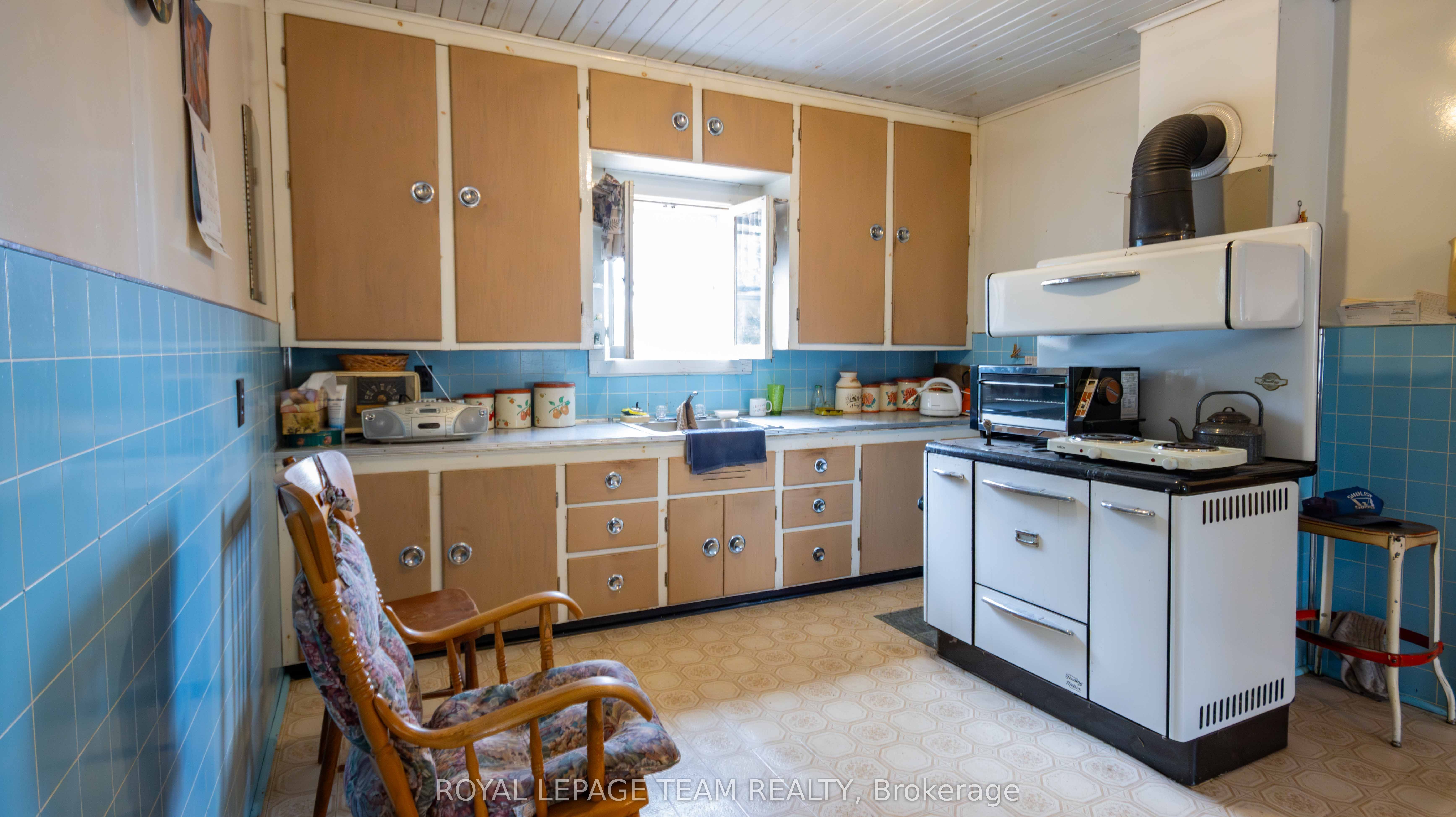 963 Wilno South Road S Property Photo 19