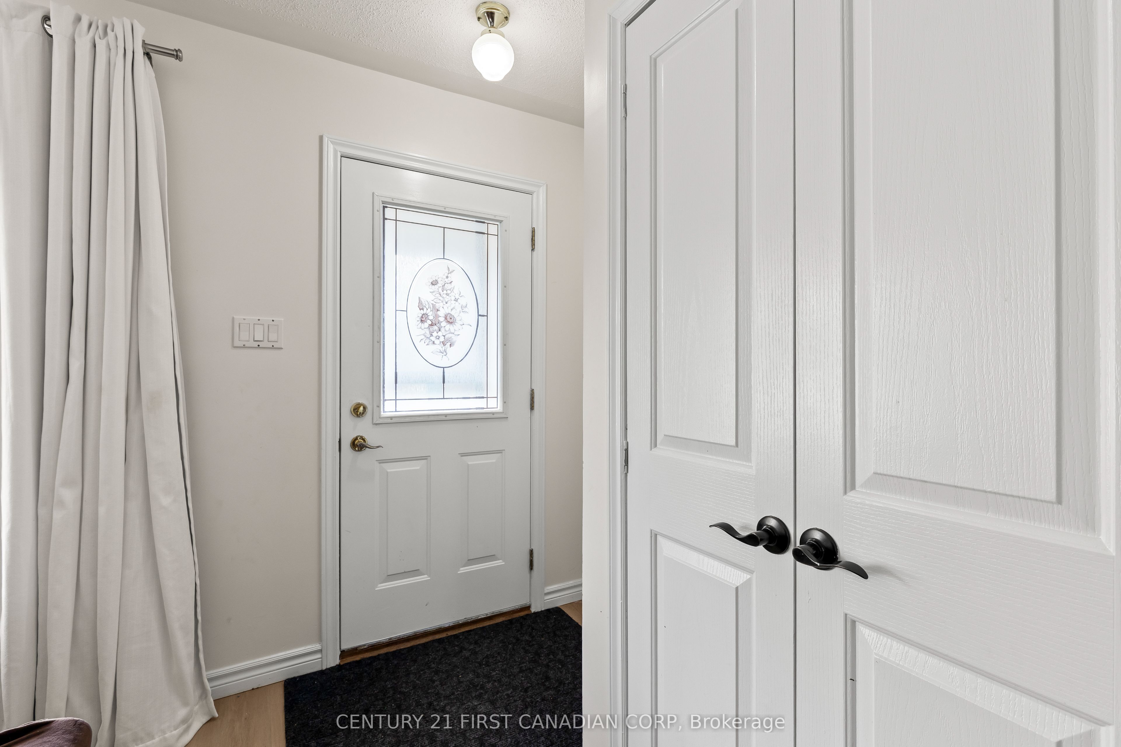 122 Garland Lane Property Photo 6