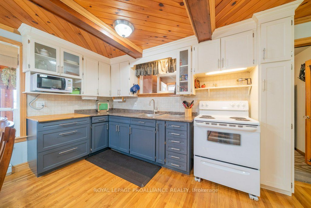 1063 Perry Road Property Photo 4