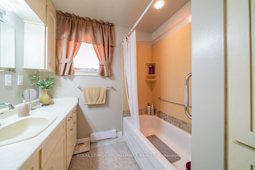 1063 Perry Road Property Photo 11