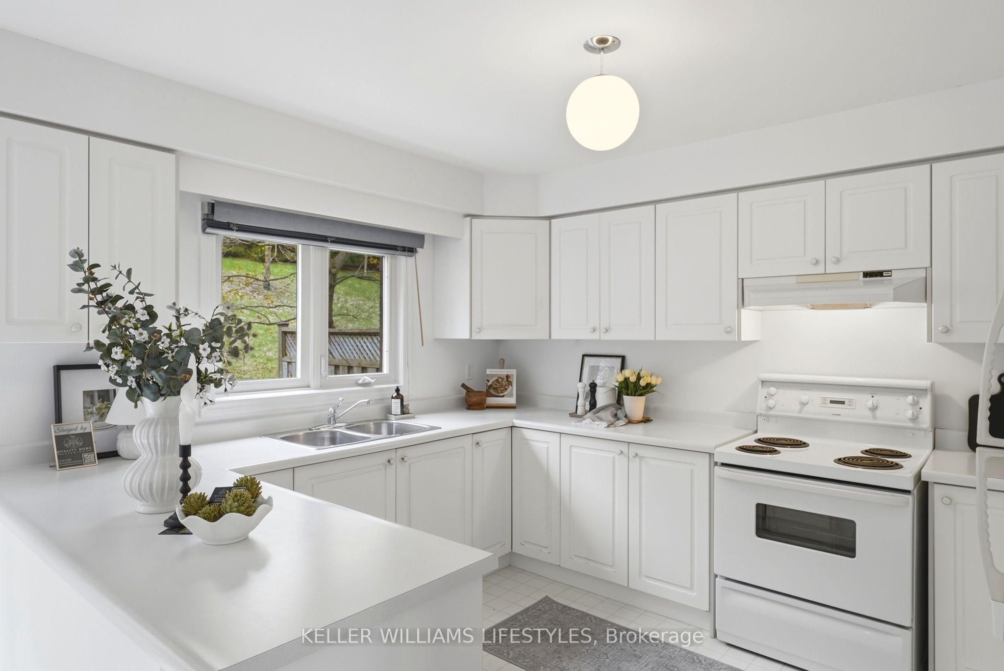 270 North Centre Road 16 Property Photo 8