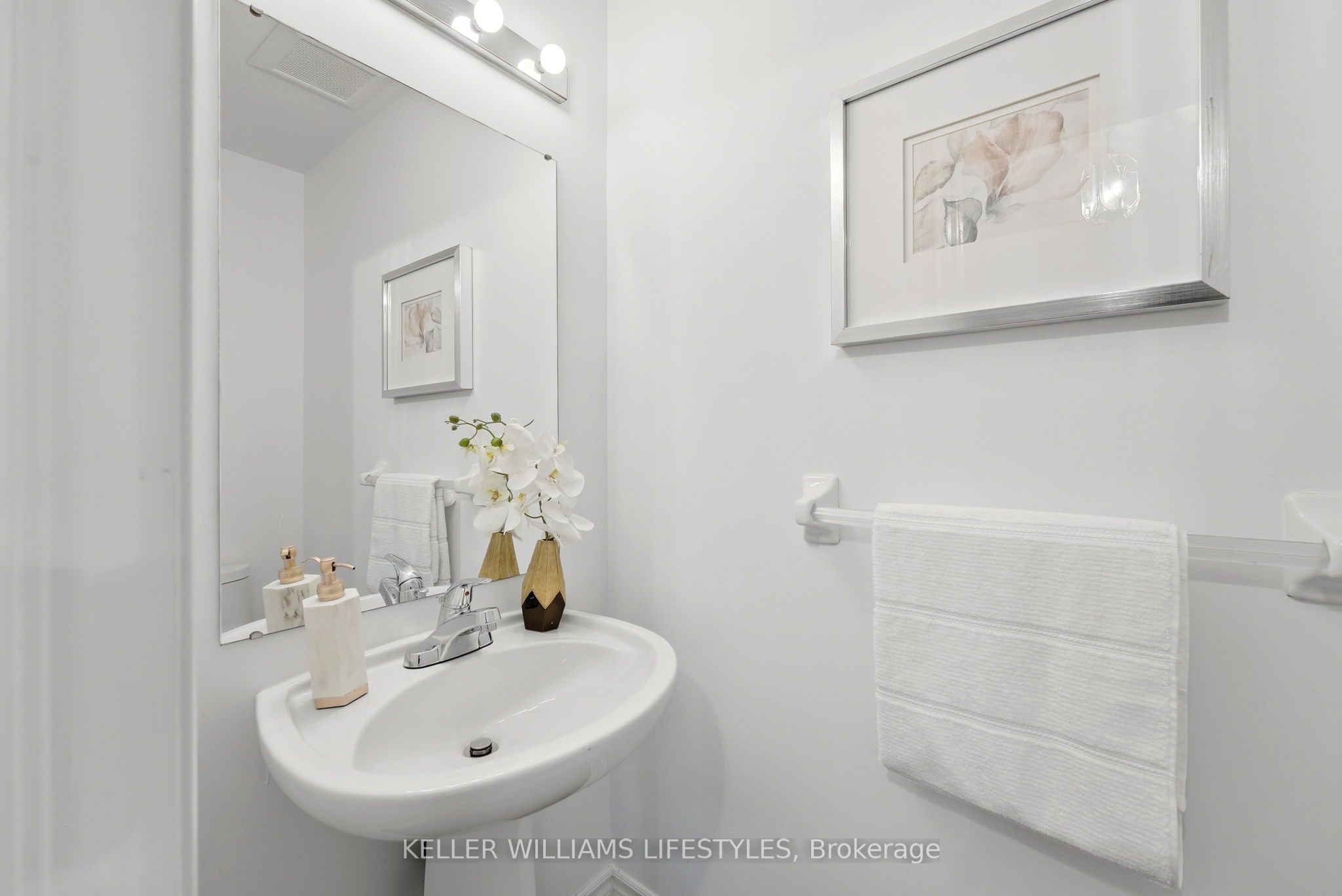 270 North Centre Road 16 Property Photo 14