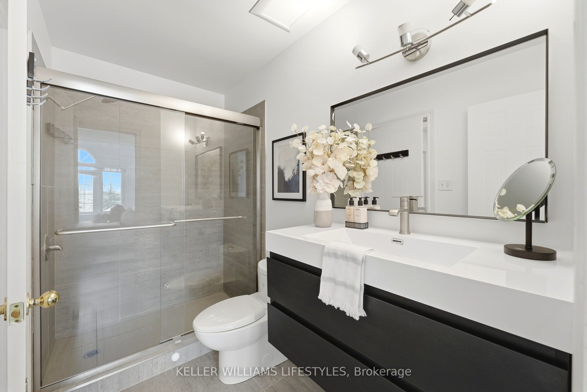 270 North Centre Road 16 Property Photo 19