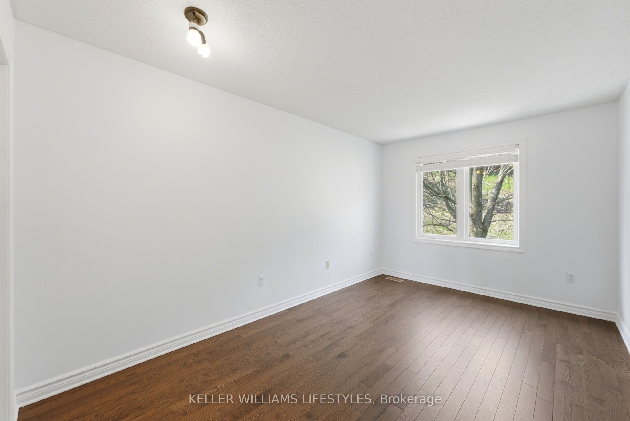 270 North Centre Road 16 Property Photo 21