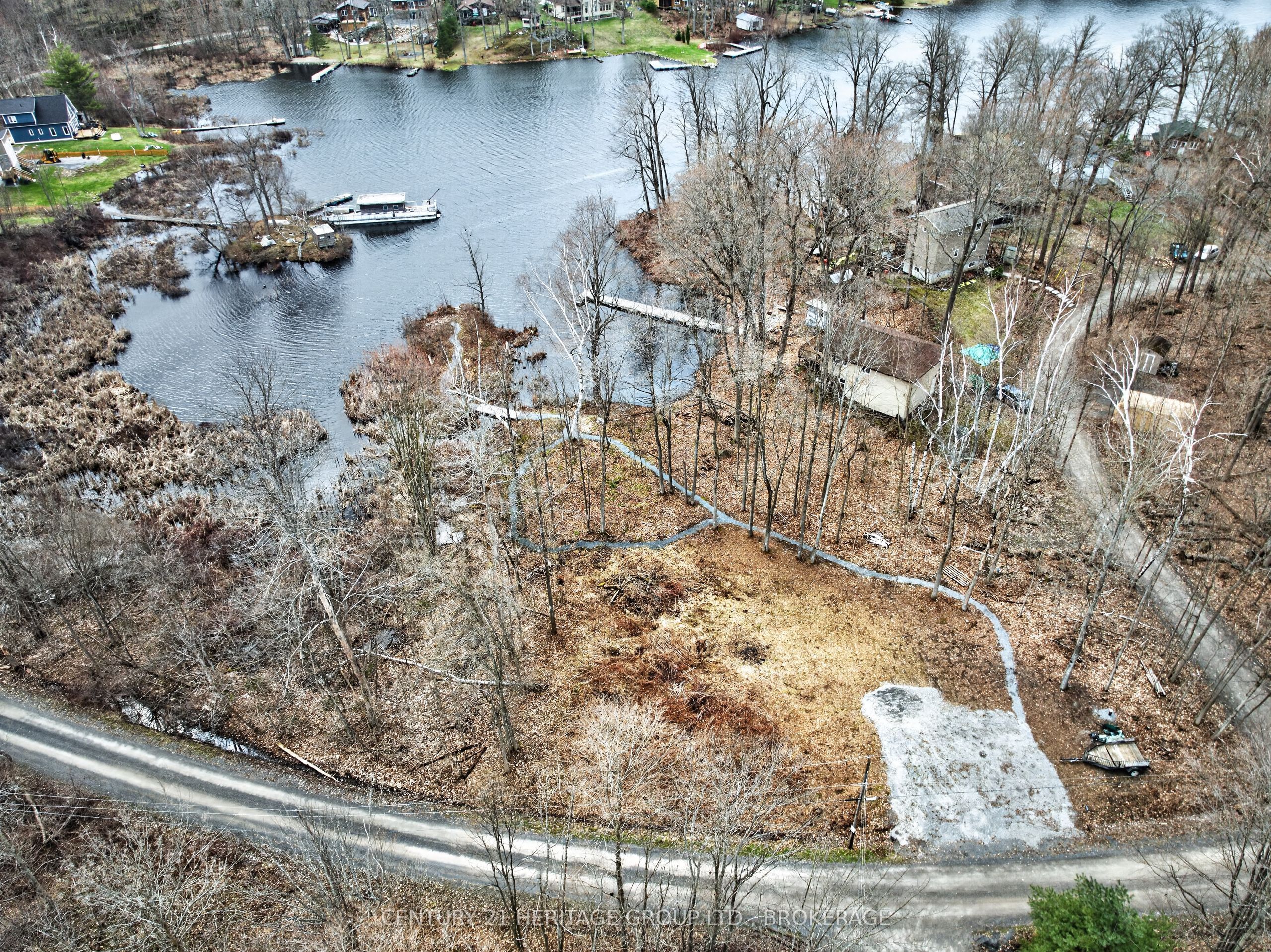 828 Thomas Road Property Photo 5