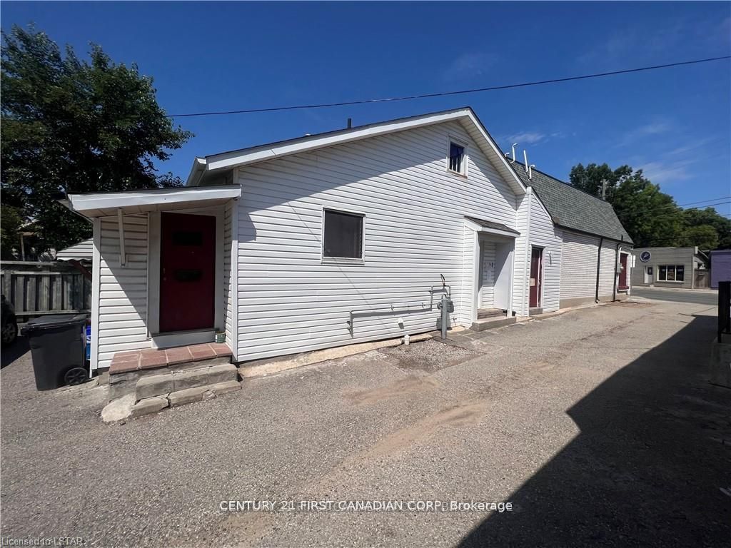 745 & 749 Hamilton Road Property Photo 5