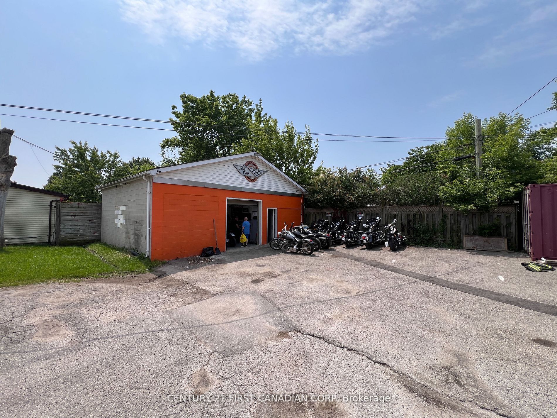 745 & 749 Hamilton Road Property Photo 12