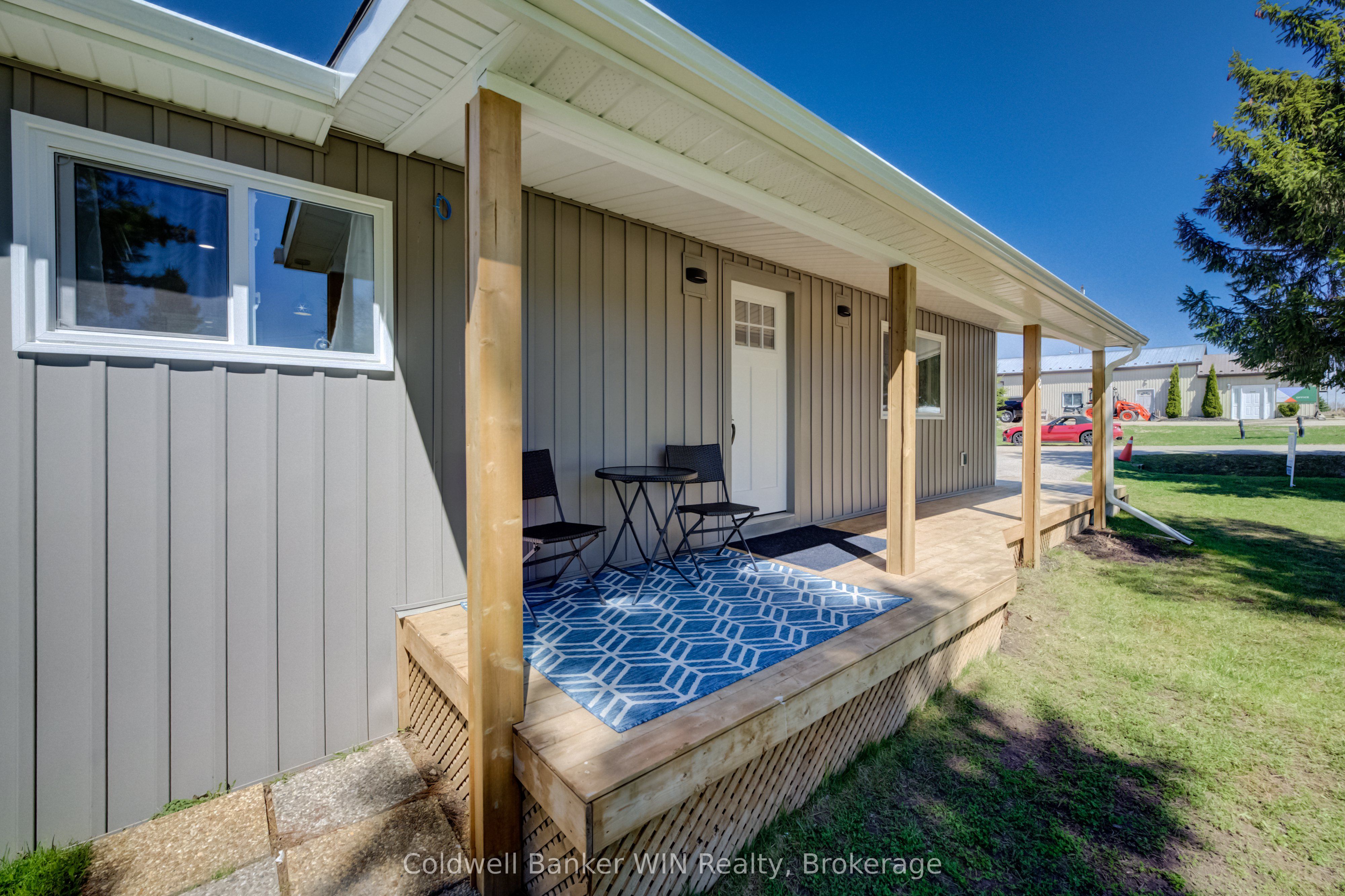 58 2nd Avenue Property Photo 2