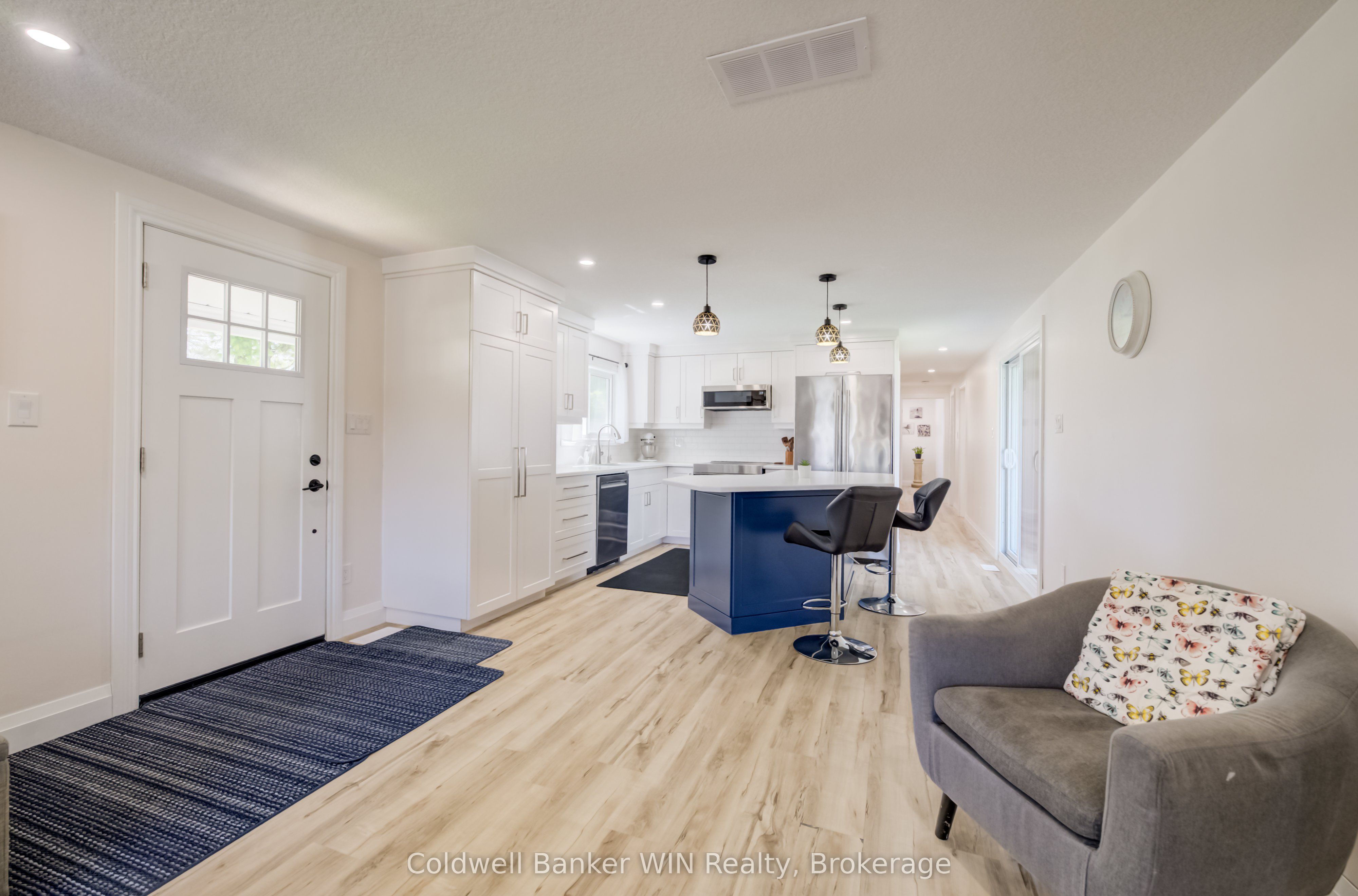 58 2nd Avenue Property Photo 3