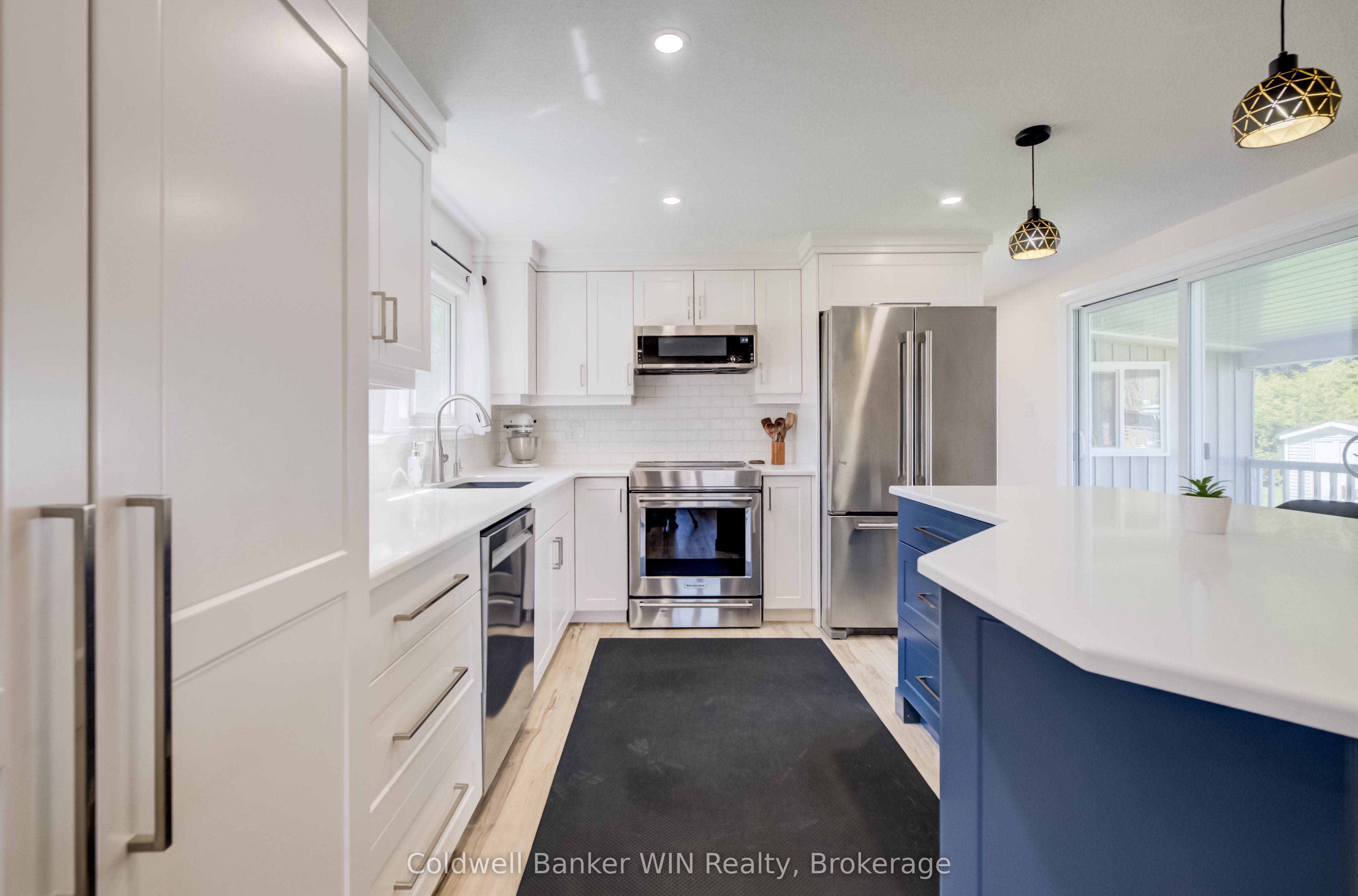 58 2nd Avenue Property Photo 5