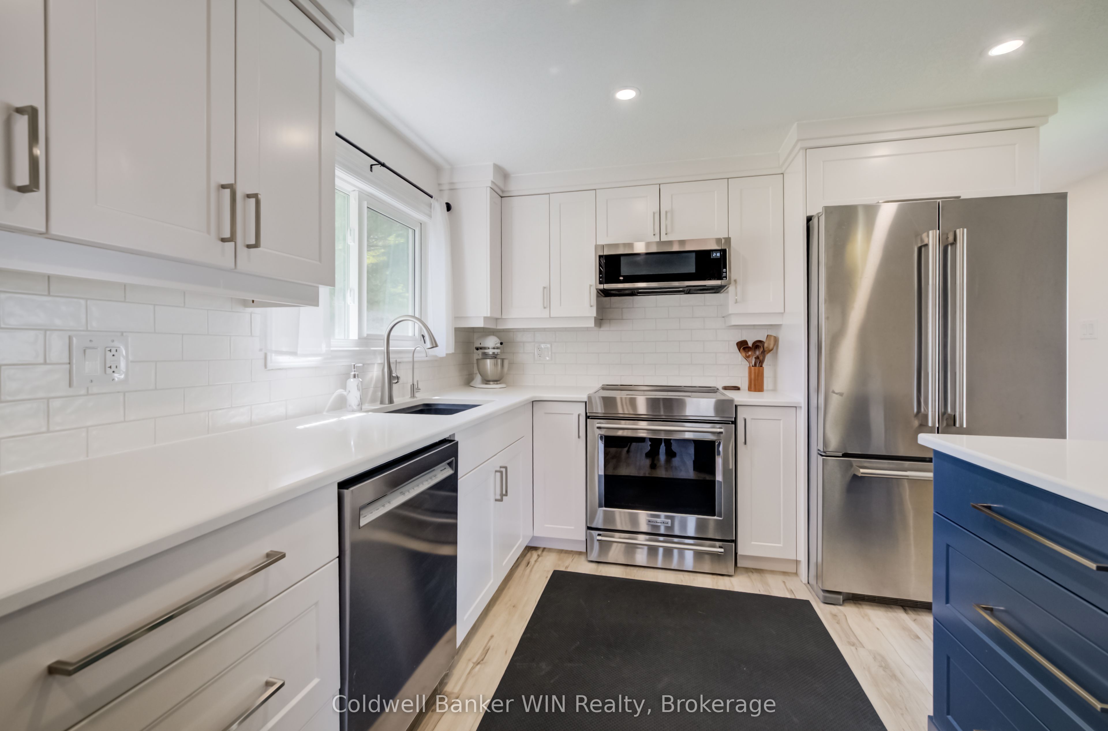 58 2nd Avenue Property Photo 8