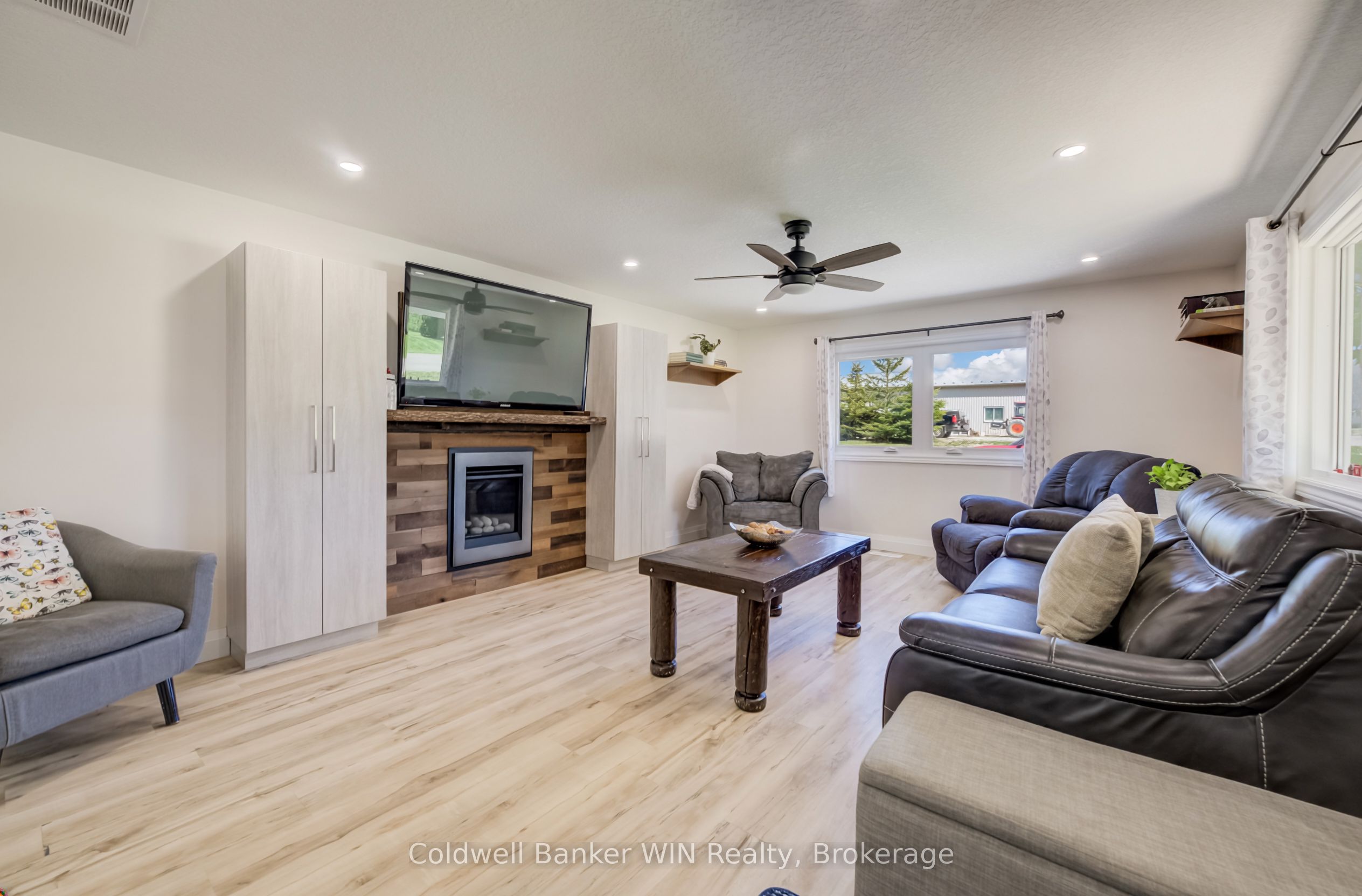58 2nd Avenue Property Photo 10