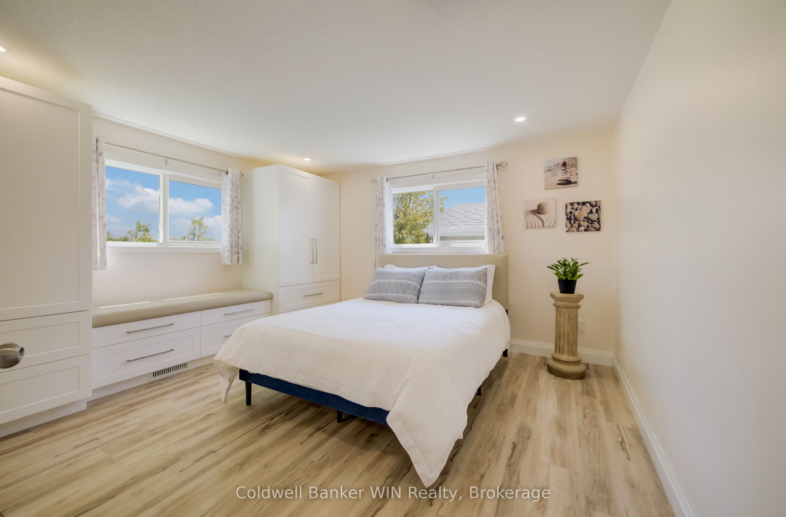 58 2nd Avenue Property Photo 12