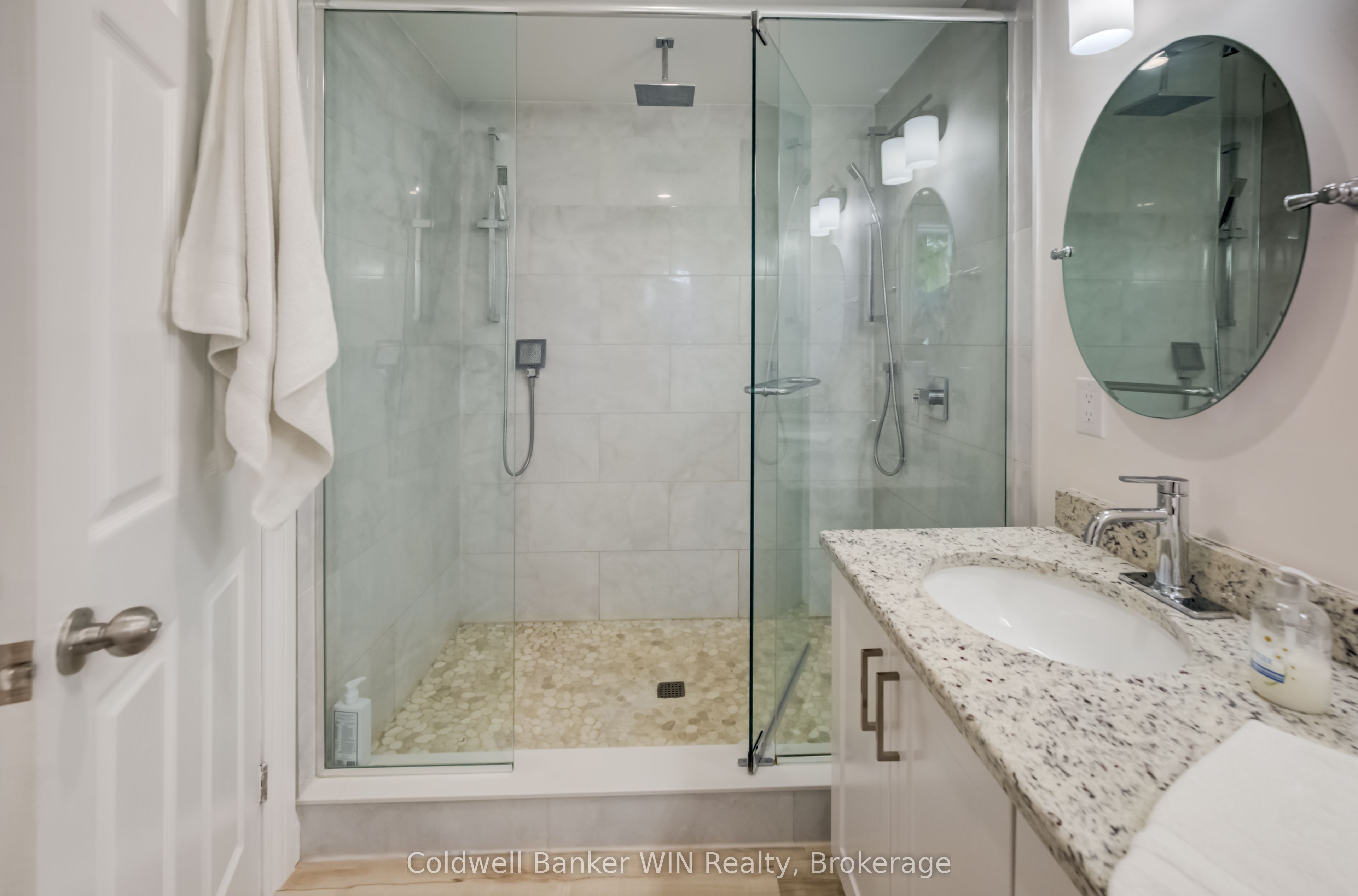 58 2nd Avenue Property Photo 15