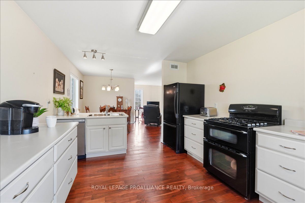 52 Horace Avenue Property Photo 6